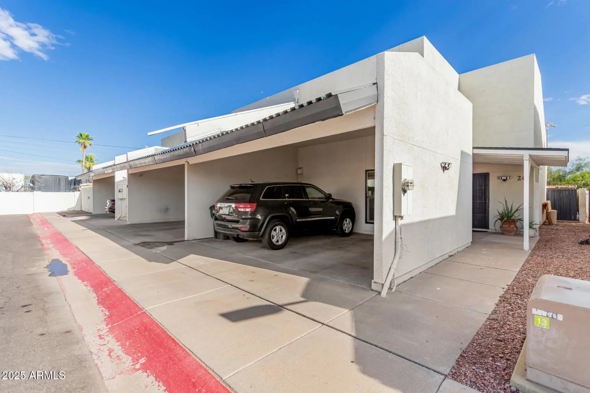 Photo of Listing #6912095