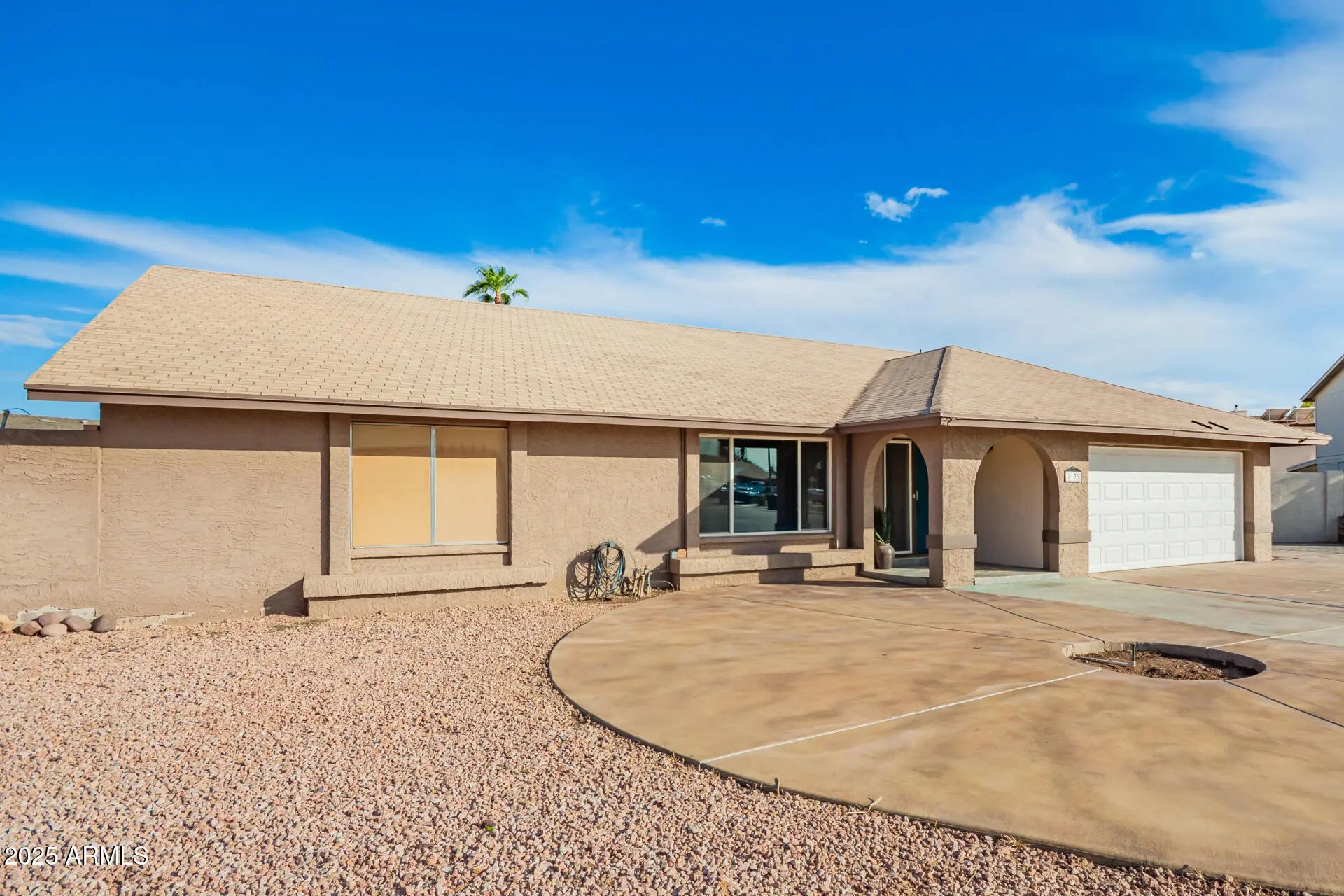 Photo of Listing #6912939