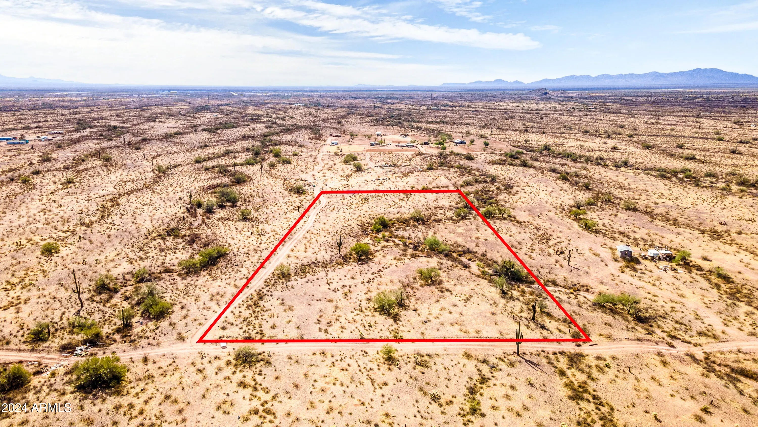 Photo of Listing #6912079