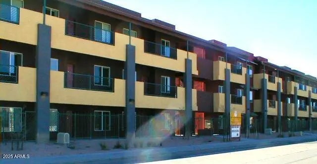 Photo of Listing #6911968