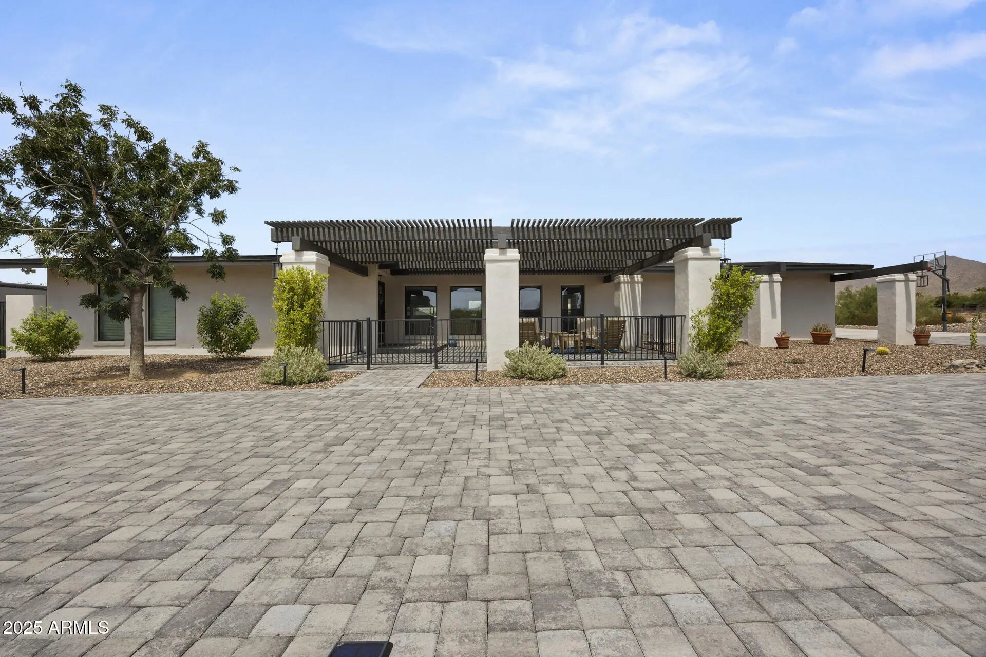 Photo of Listing #6912790