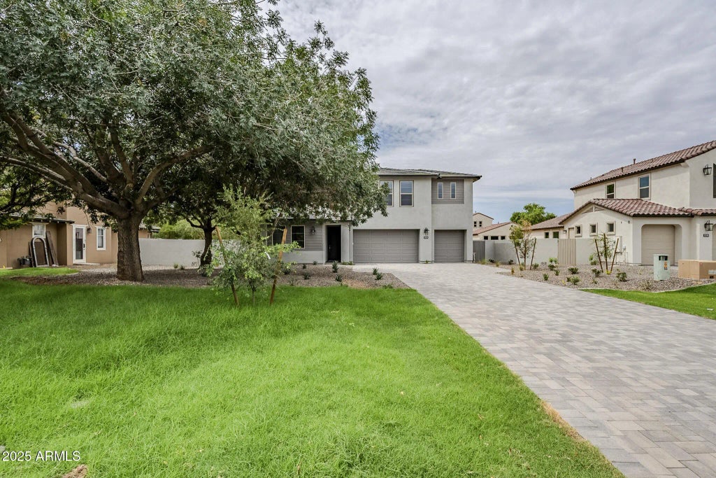 13134 N Founders Park Boulevard, Surprise