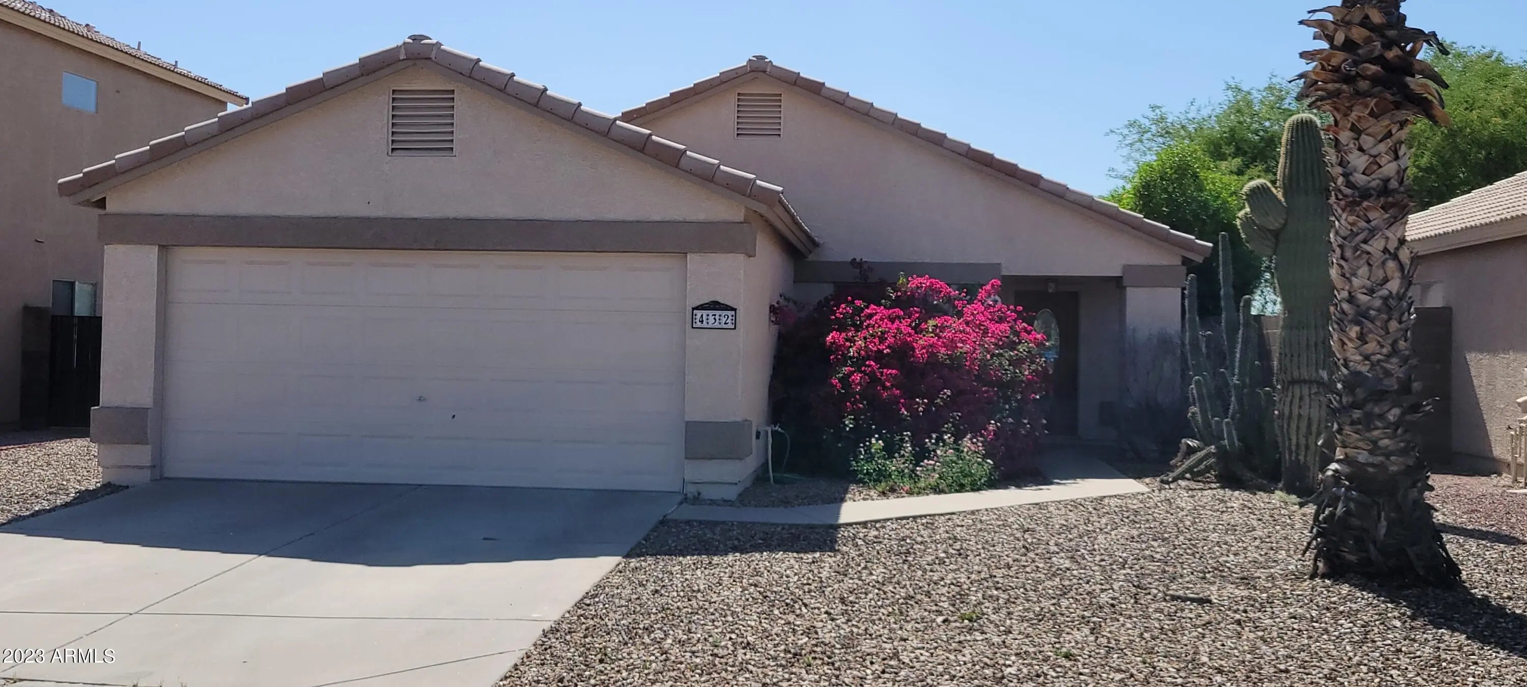 Photo of Listing #6912003