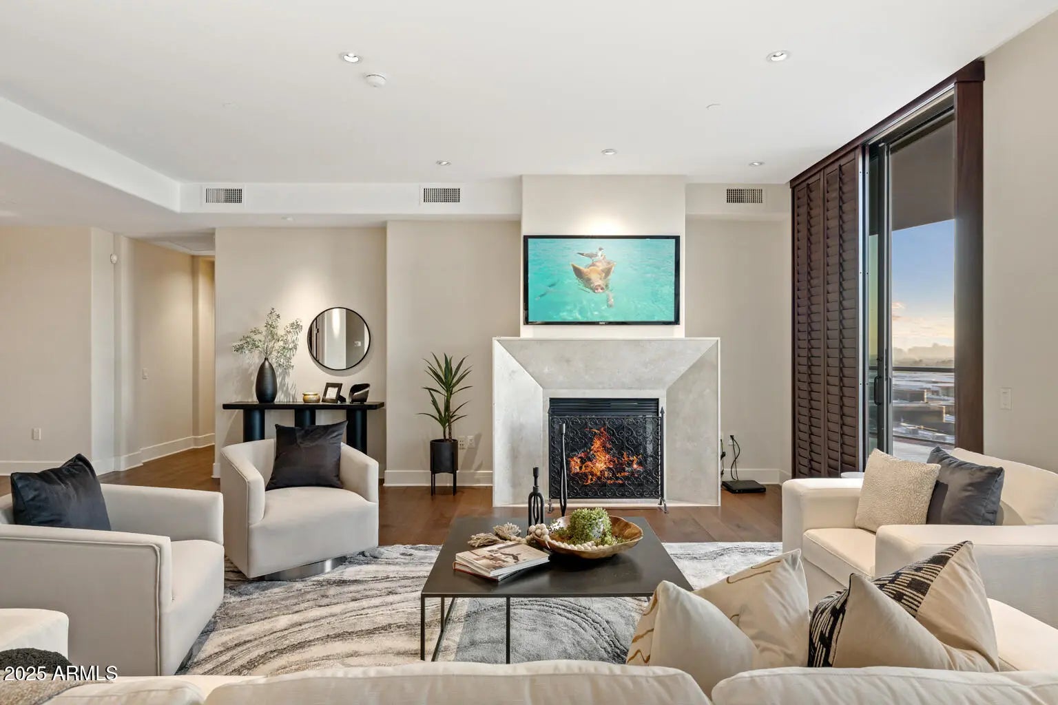 Photo of Listing #6913430