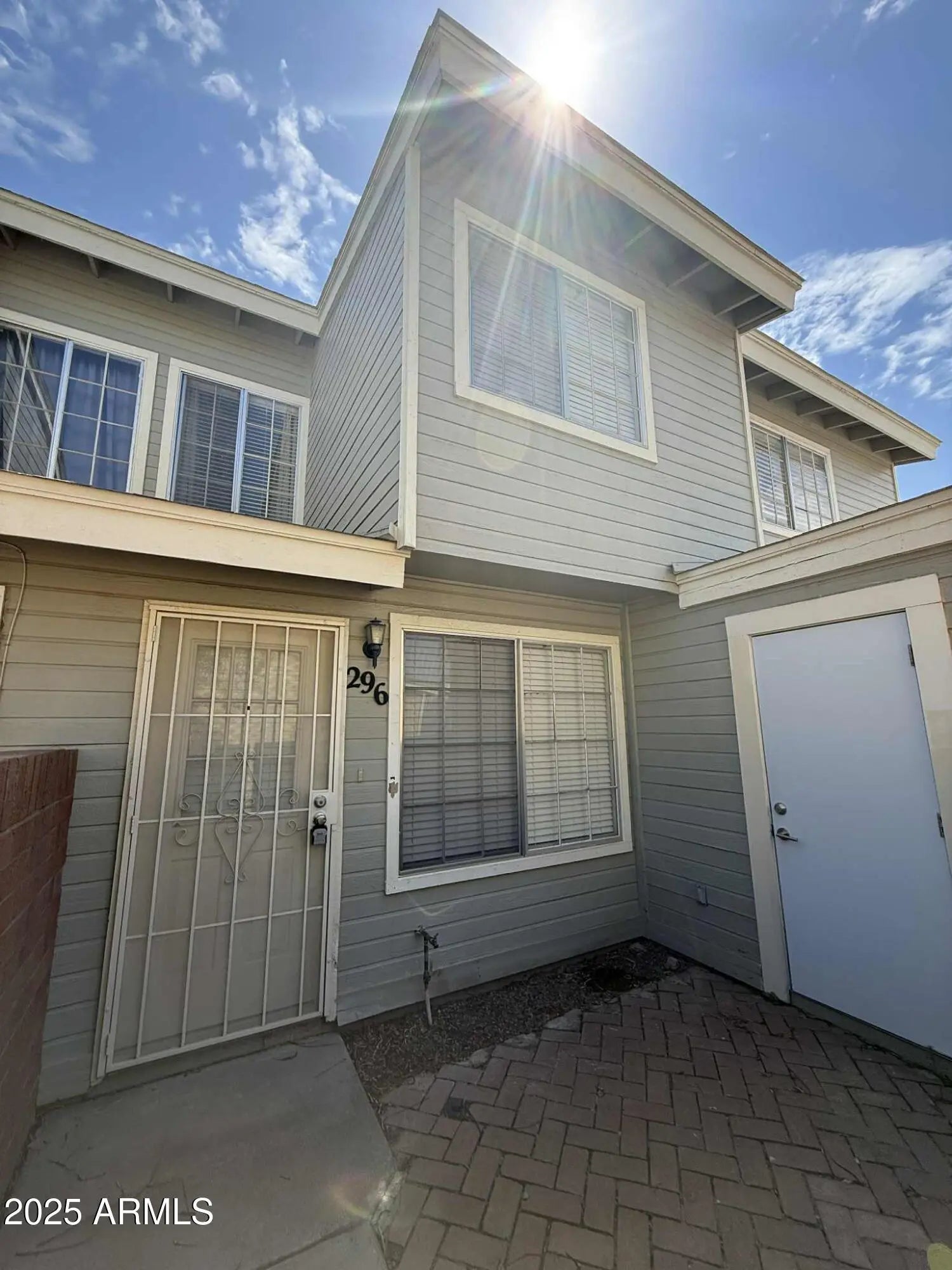 Photo of Listing #6912078