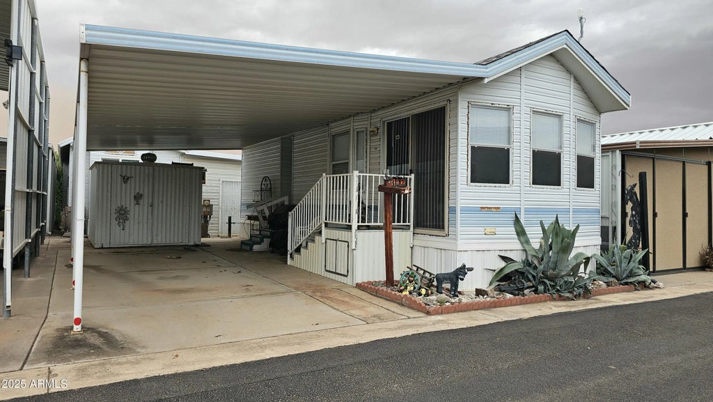 107 E Cholla Lane, Florence