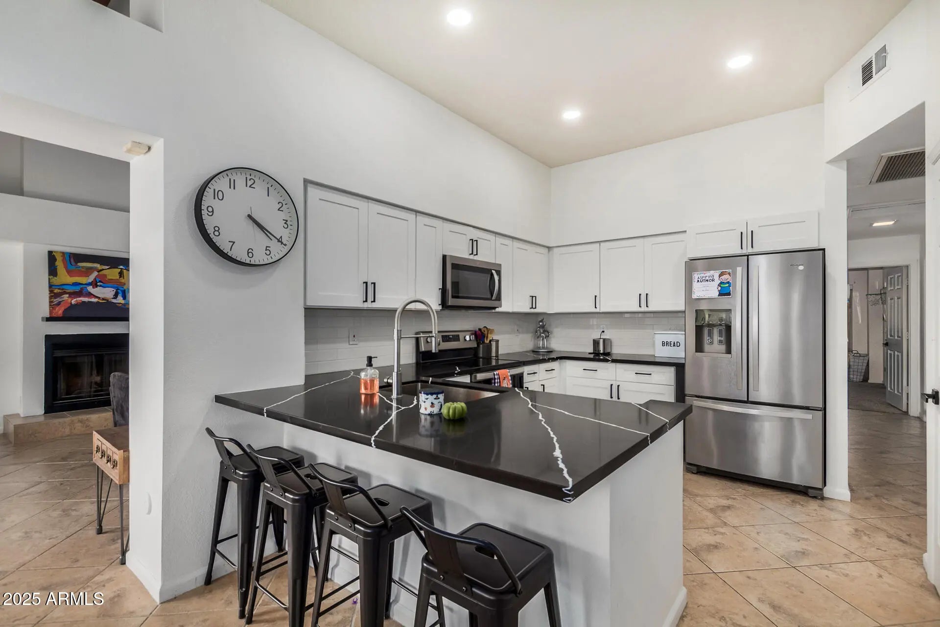 Photo of Listing #6912133