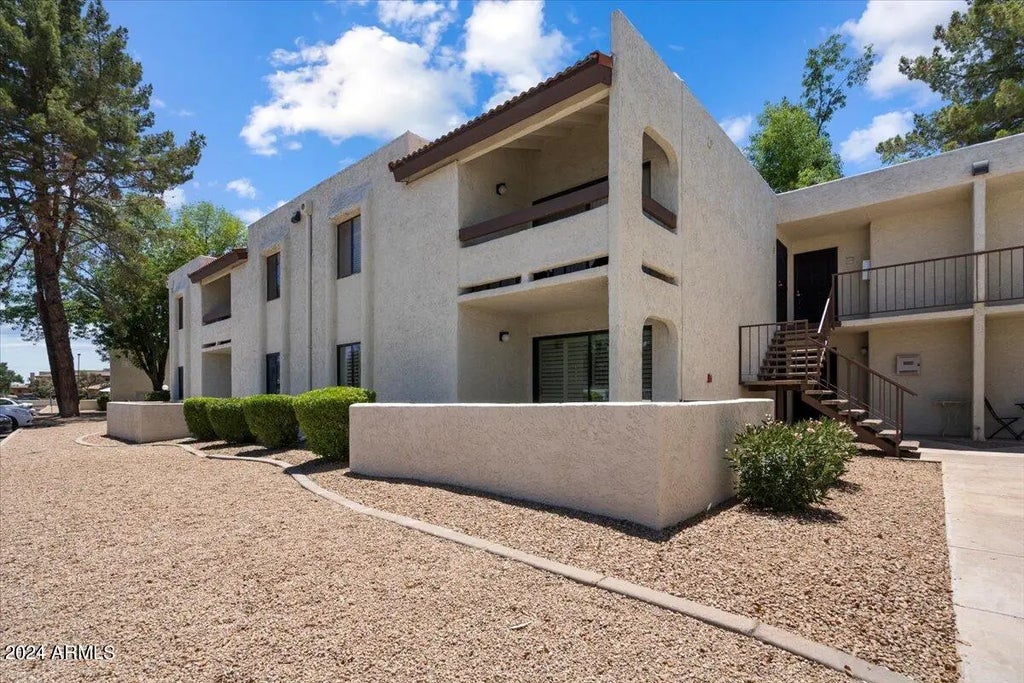 10444 N 69th Street (unit 130), Paradise Valley