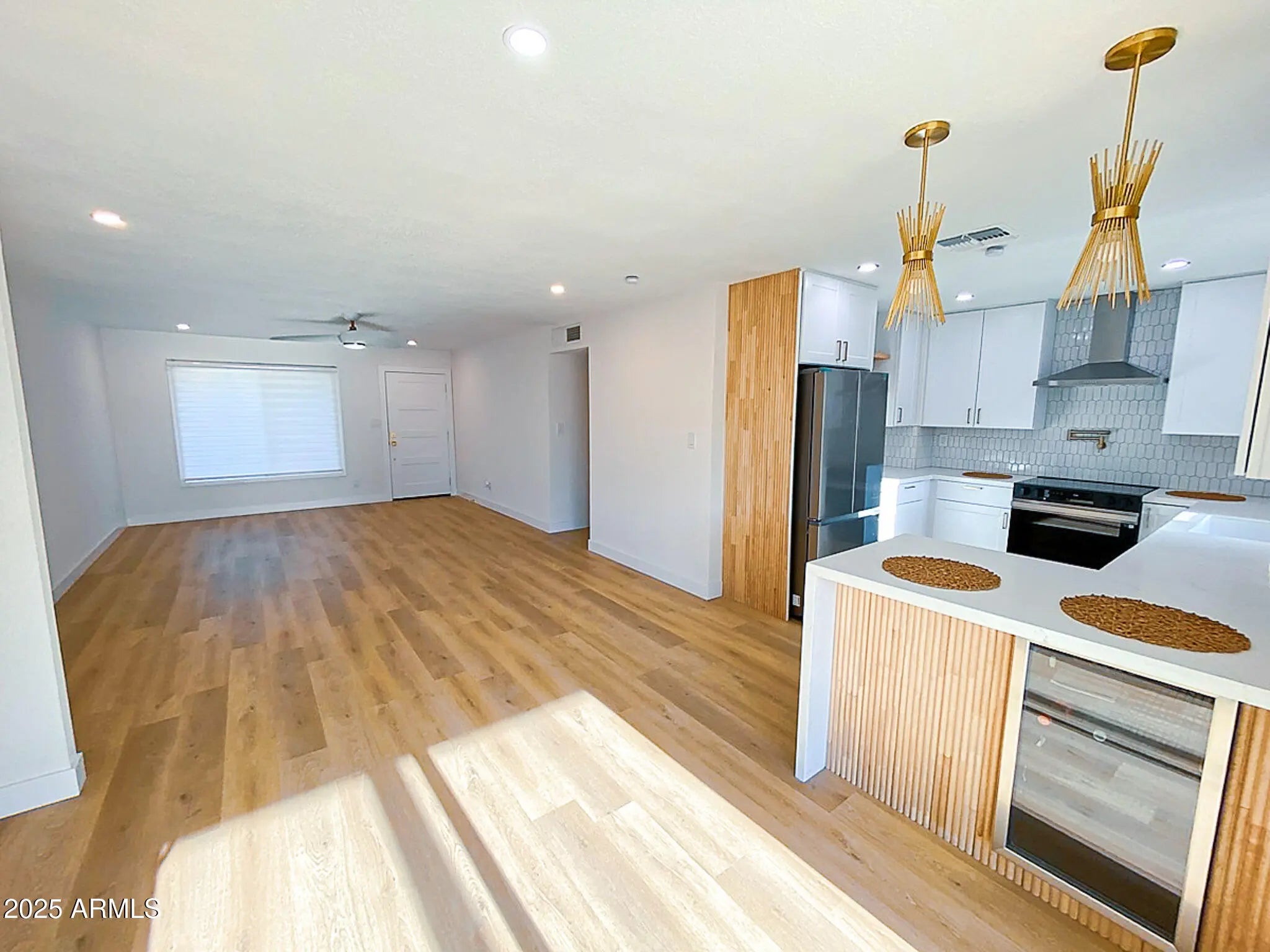 Photo of Listing #6912974