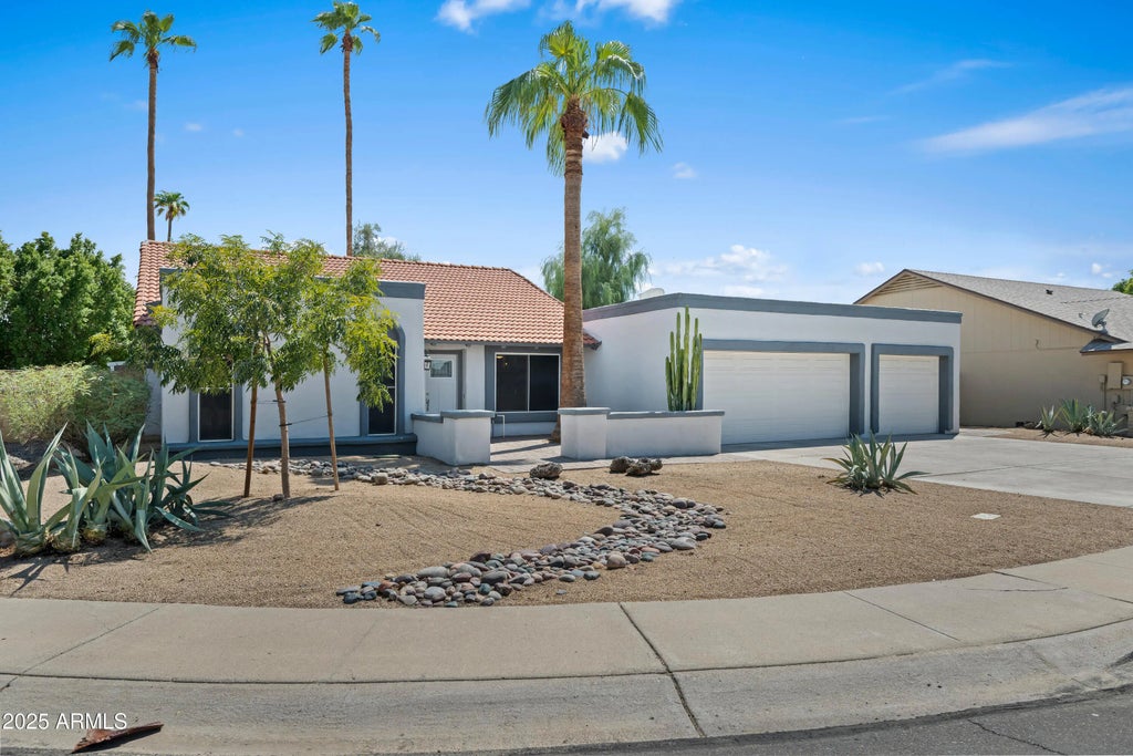 2223 W Nopal Circle, Mesa