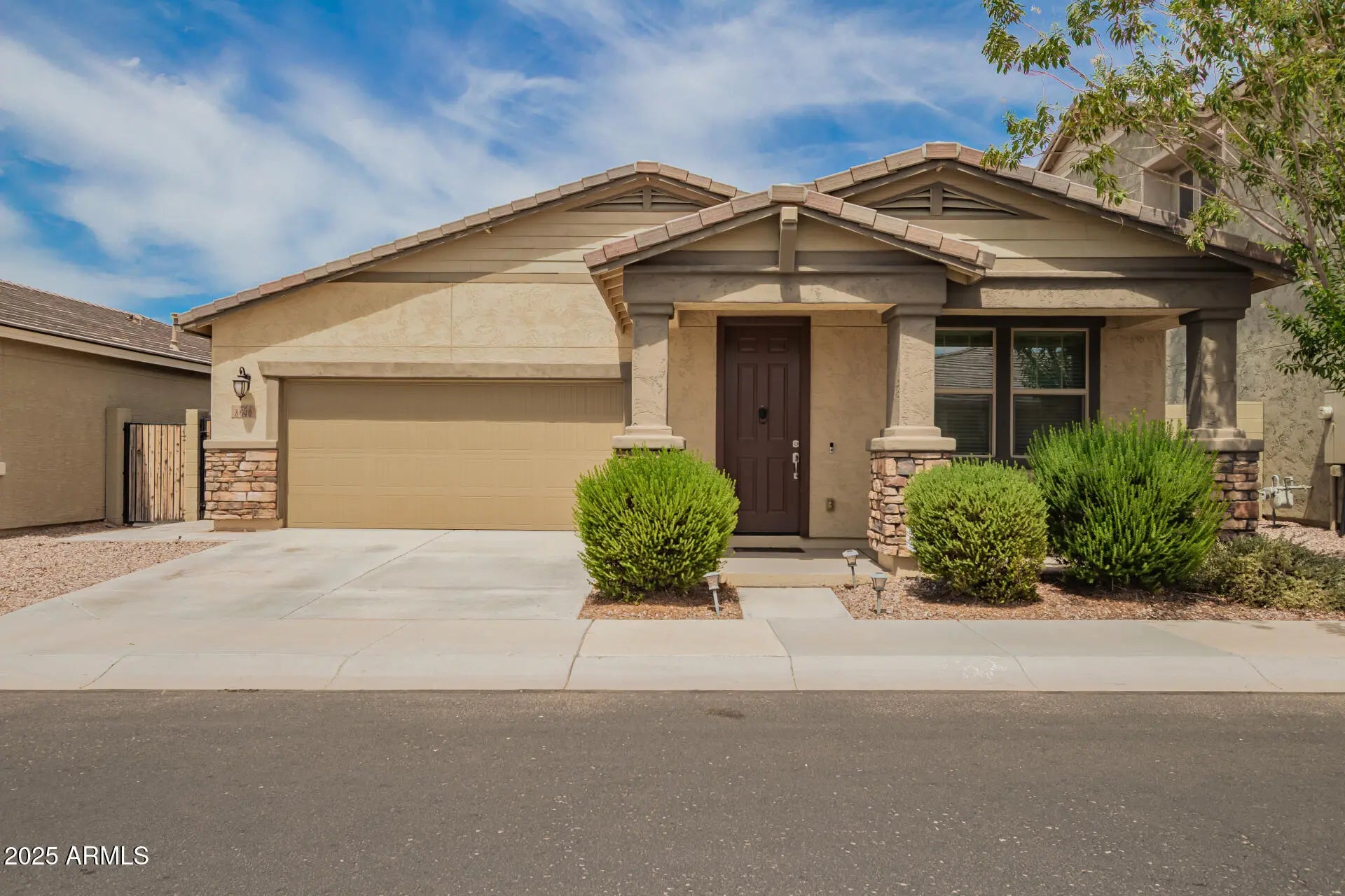 Photo of Listing #6912807