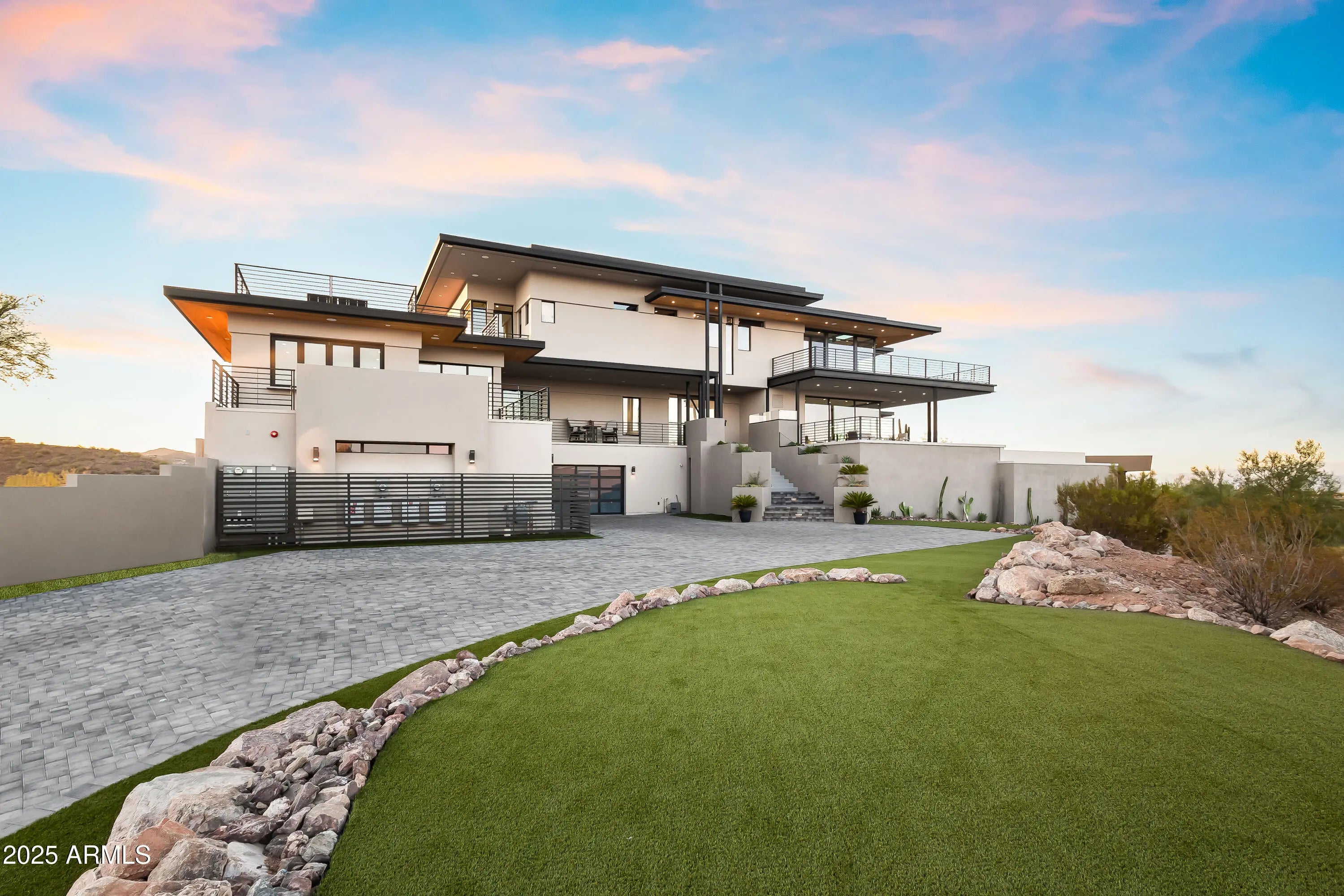 Photo of Listing #6914603