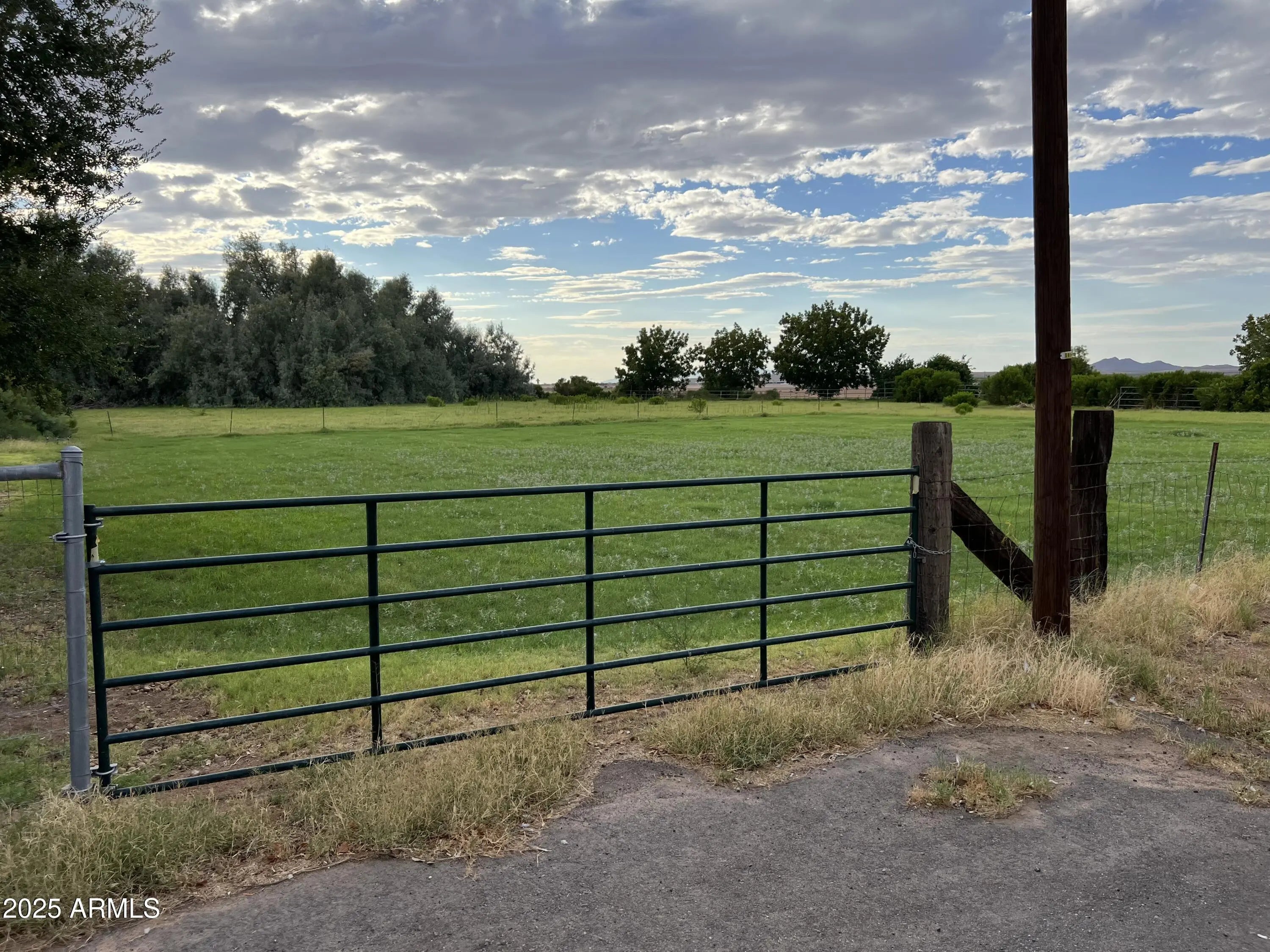 Photo of Listing #6912553