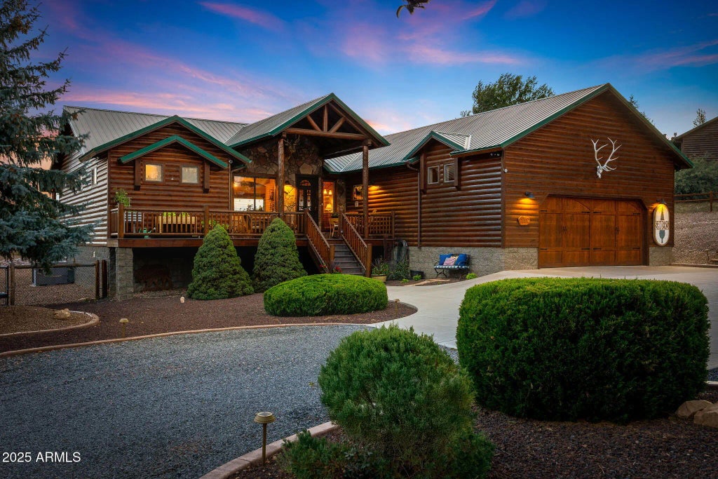 2702 Covered Wagon Trail, Overgaard