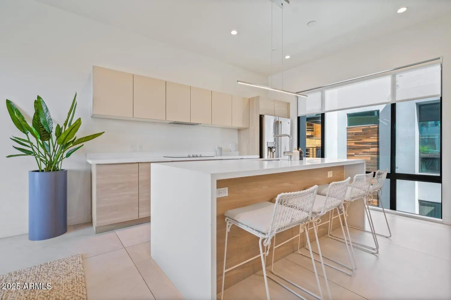 Photo of Listing #6912717