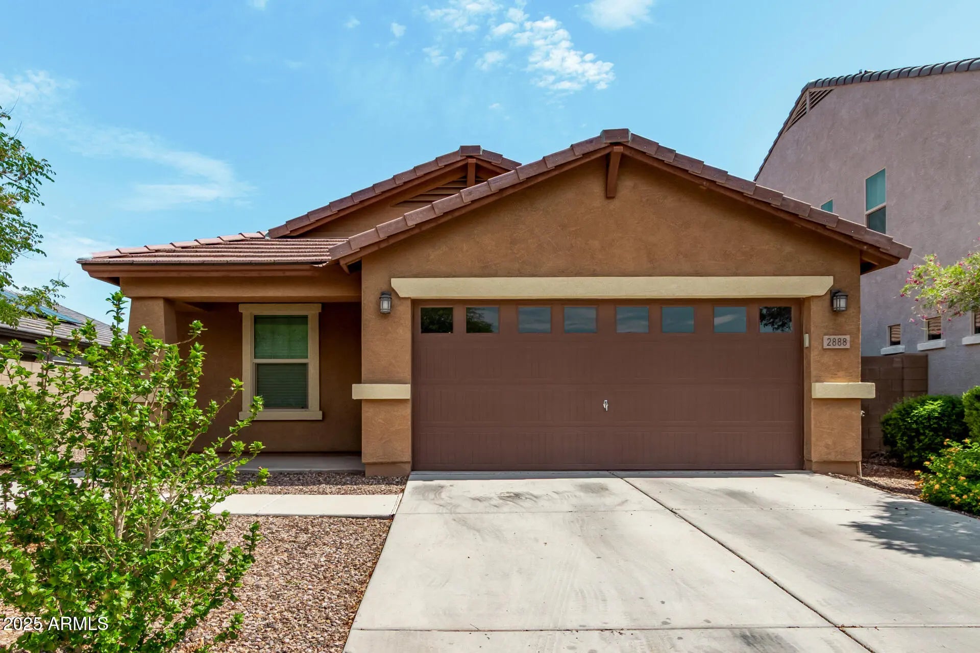 Photo of Listing #6912796