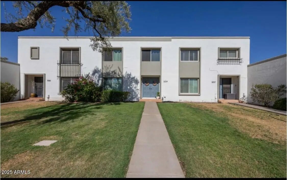 Photo of Listing #6912831