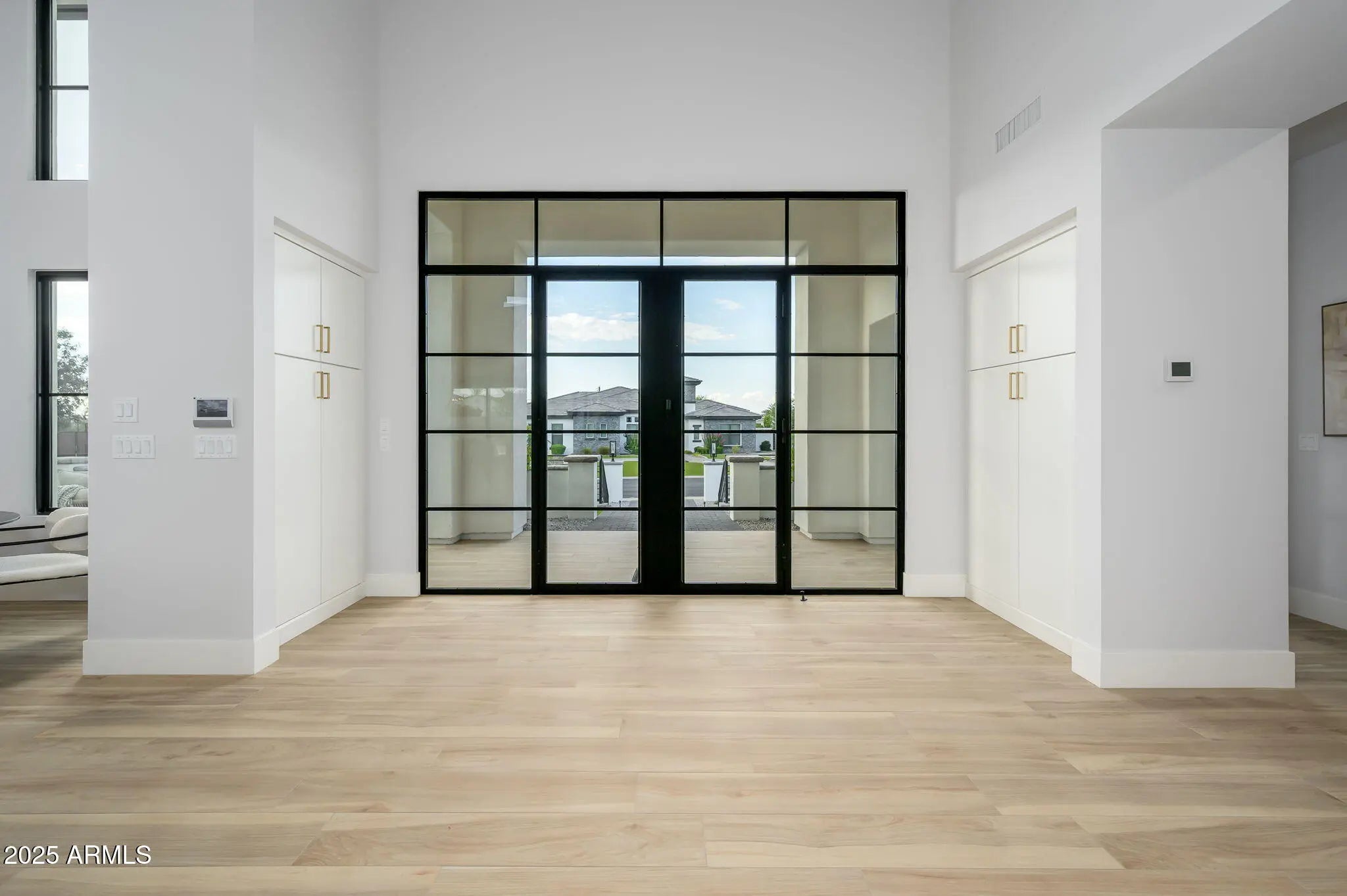 Photo of Listing #6912943