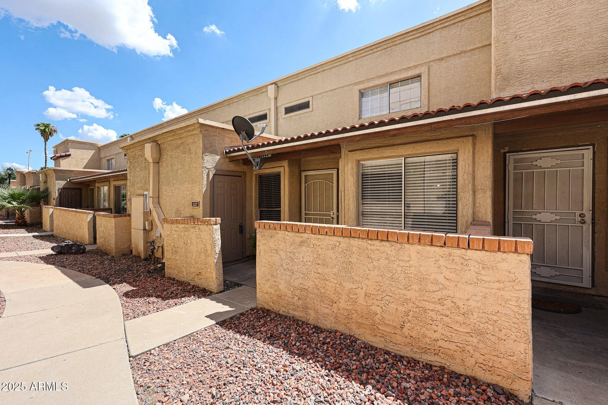 Photo of Listing #6914717