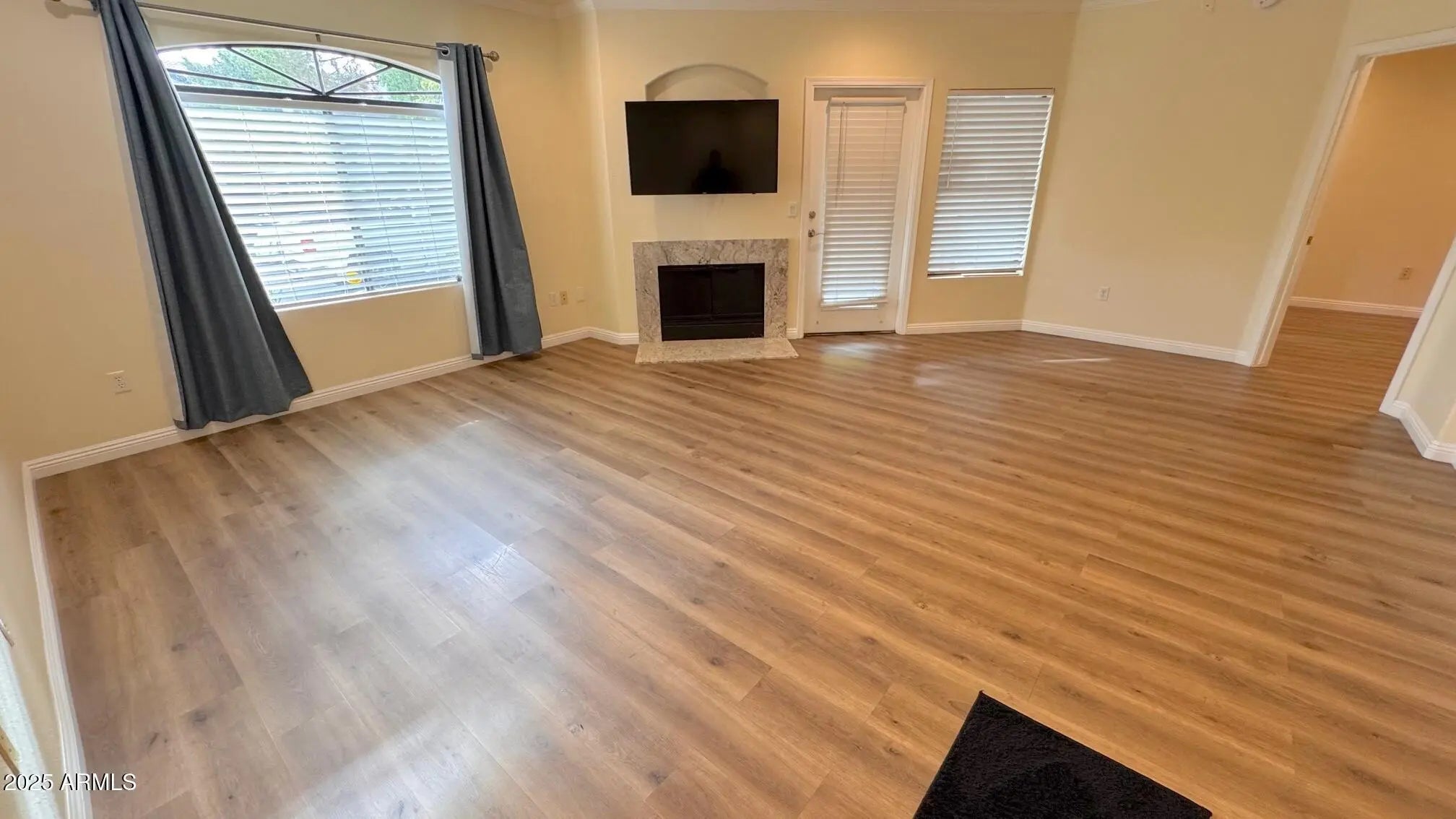 Photo of Listing #6912980