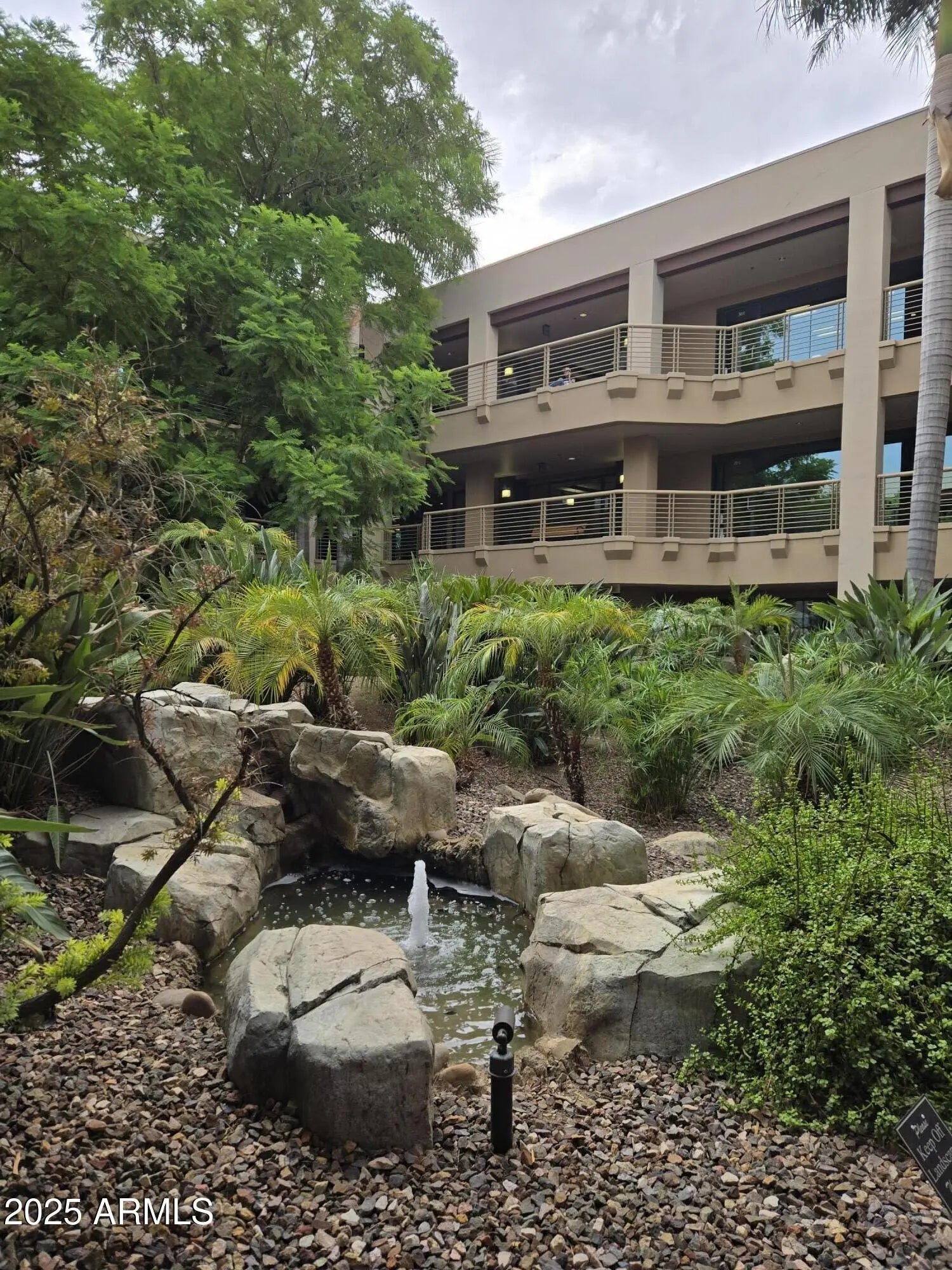 Photo of Listing #6923140