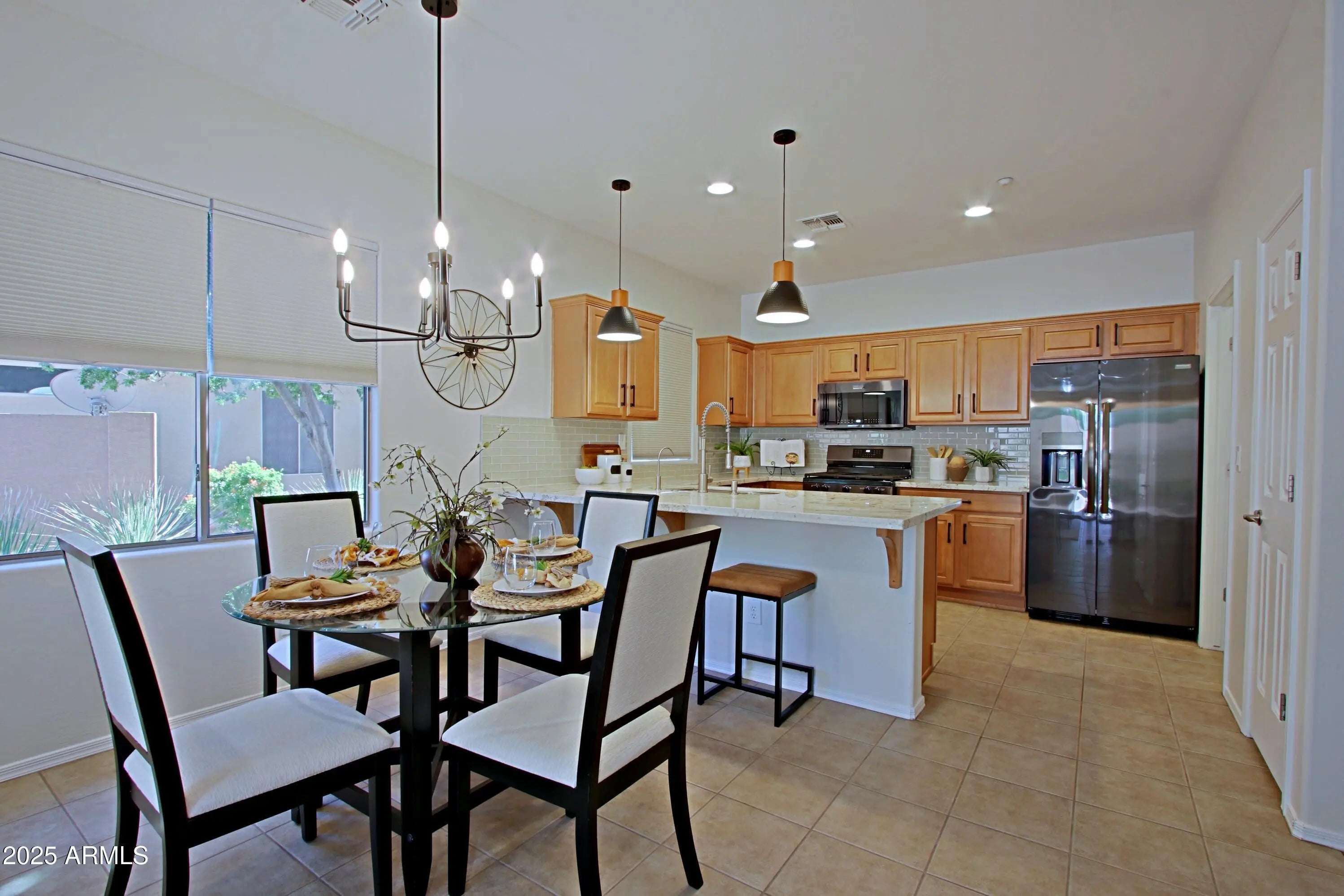 Photo of Listing #6940342