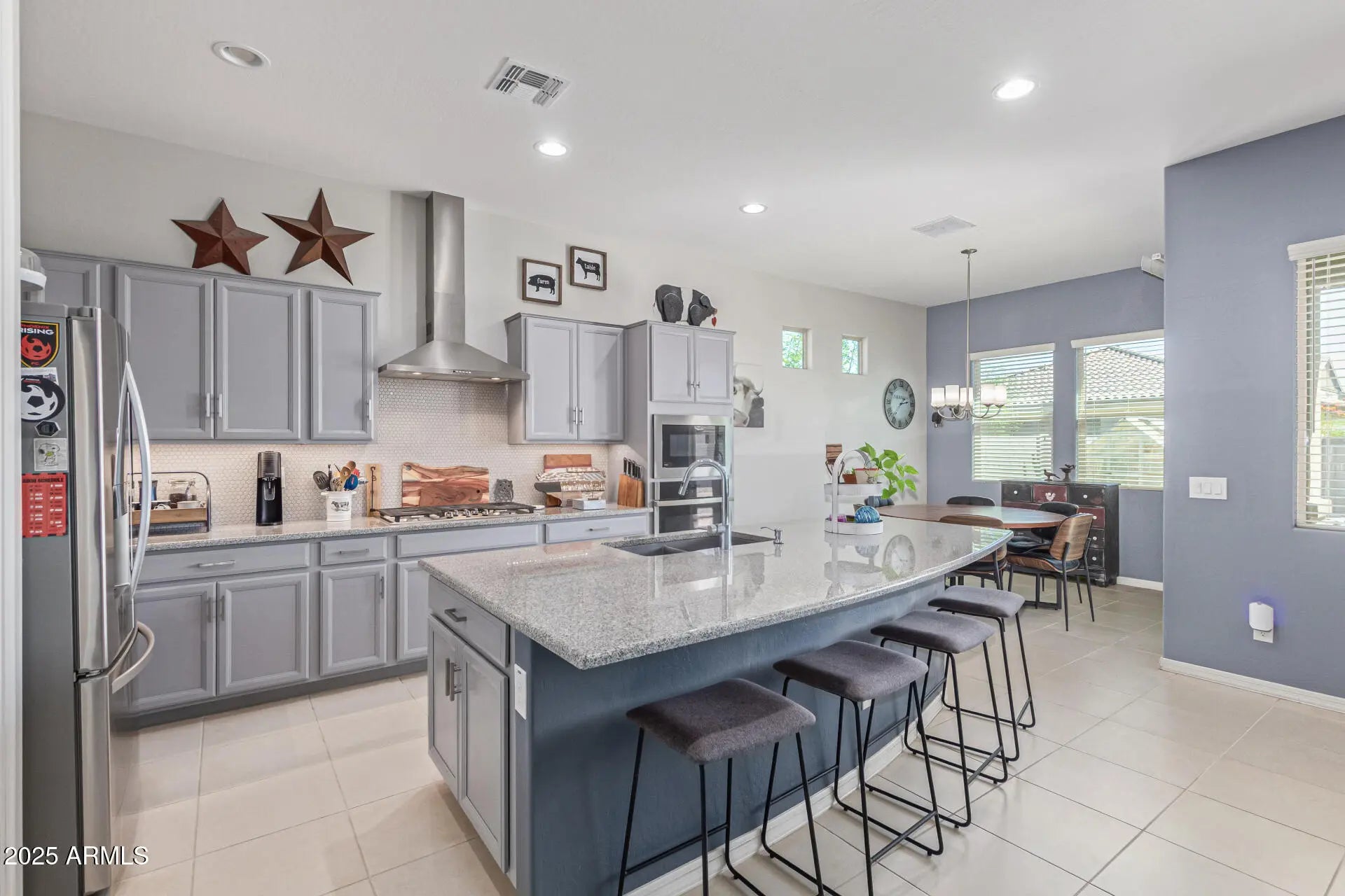 Photo of Listing #6913221