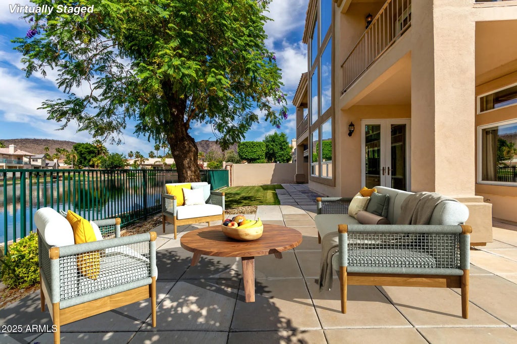 5812 W Del Lago Circle, Glendale
