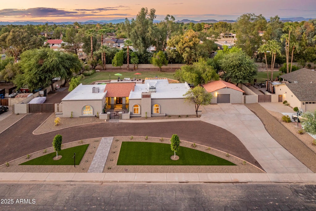 6504 W Corrine Drive, Glendale