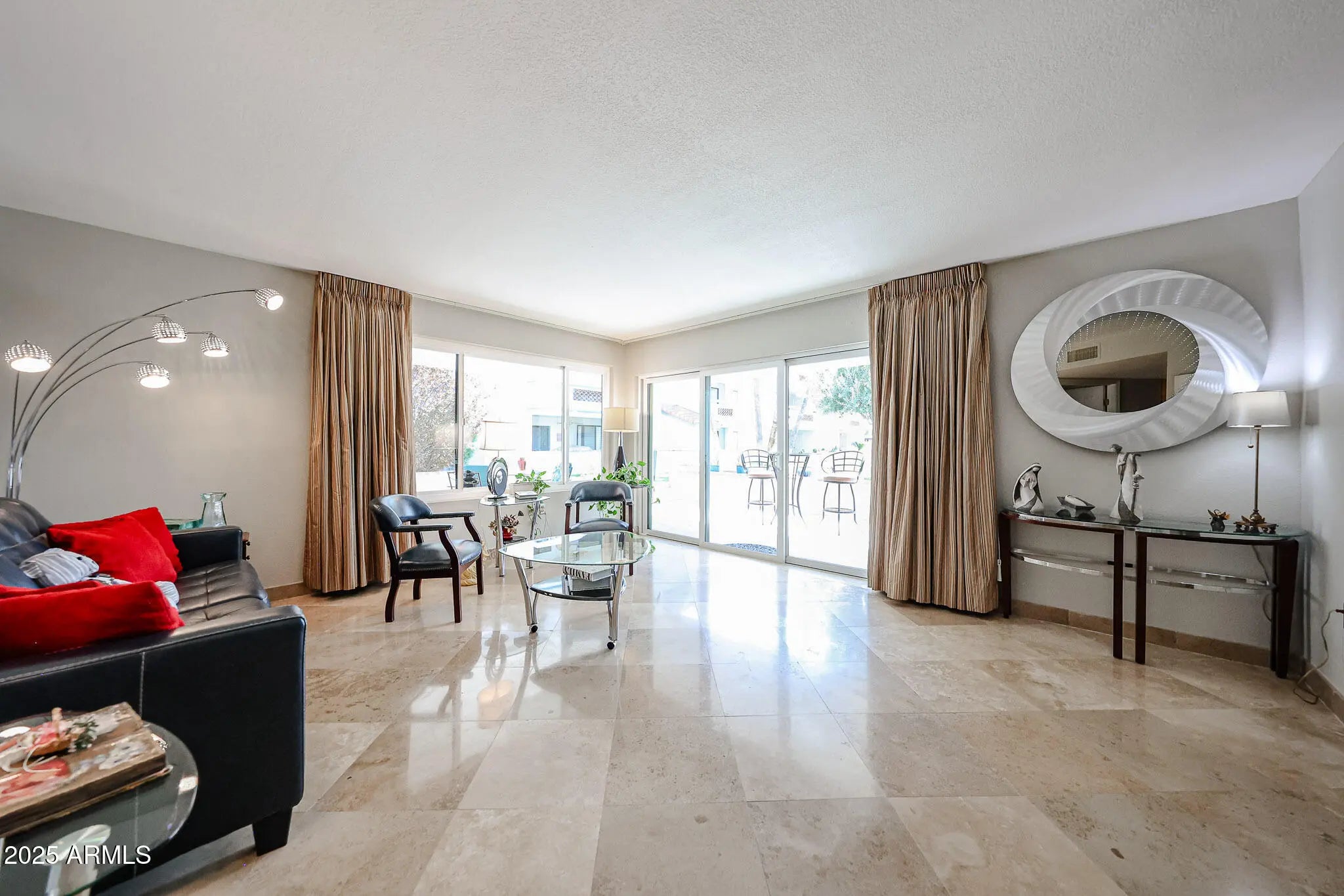 Photo of Listing #6914282