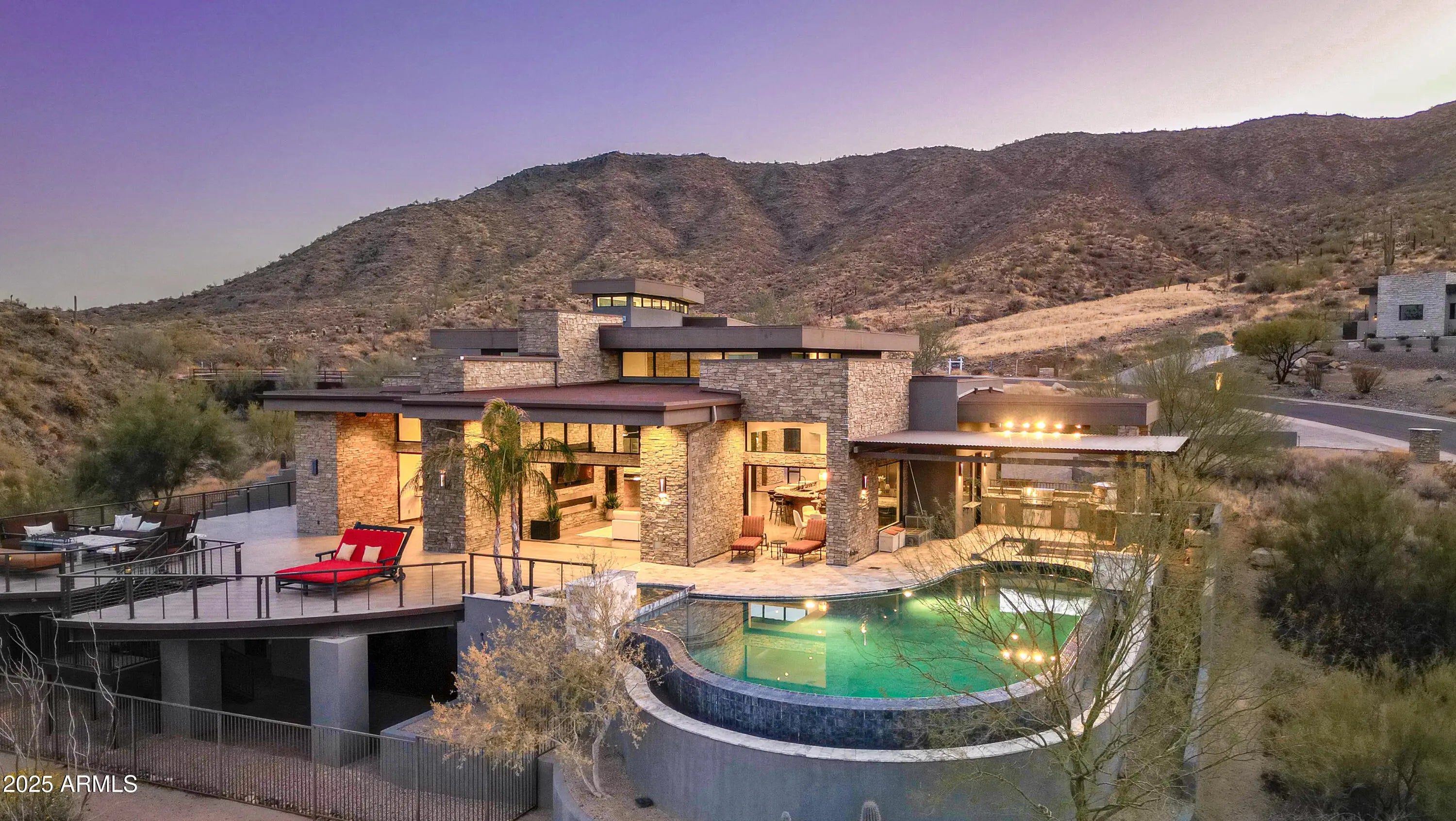 Photo of Listing #6913211