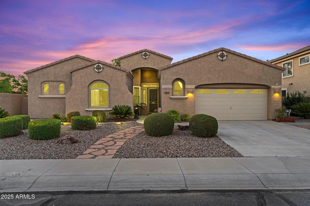 10226 E Lakeview Avenue, Mesa