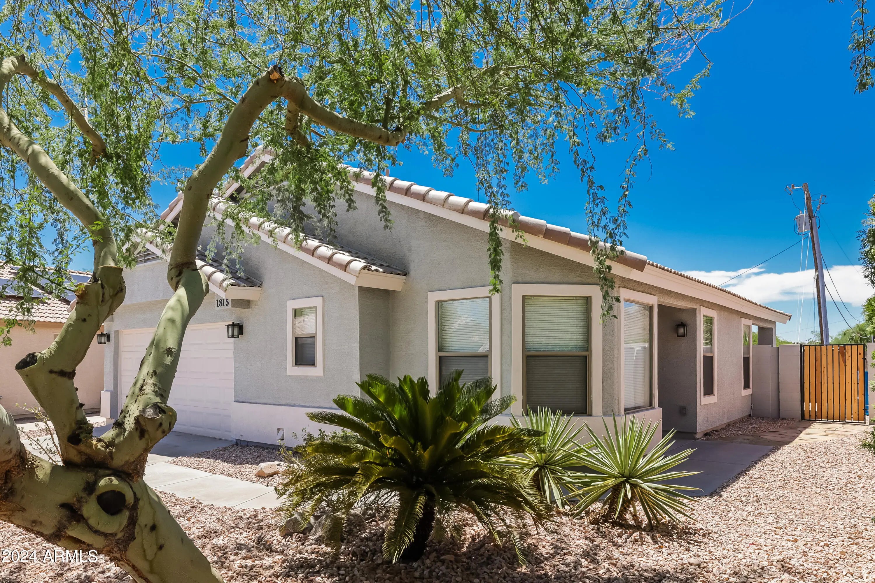 Photo of Listing #6913323