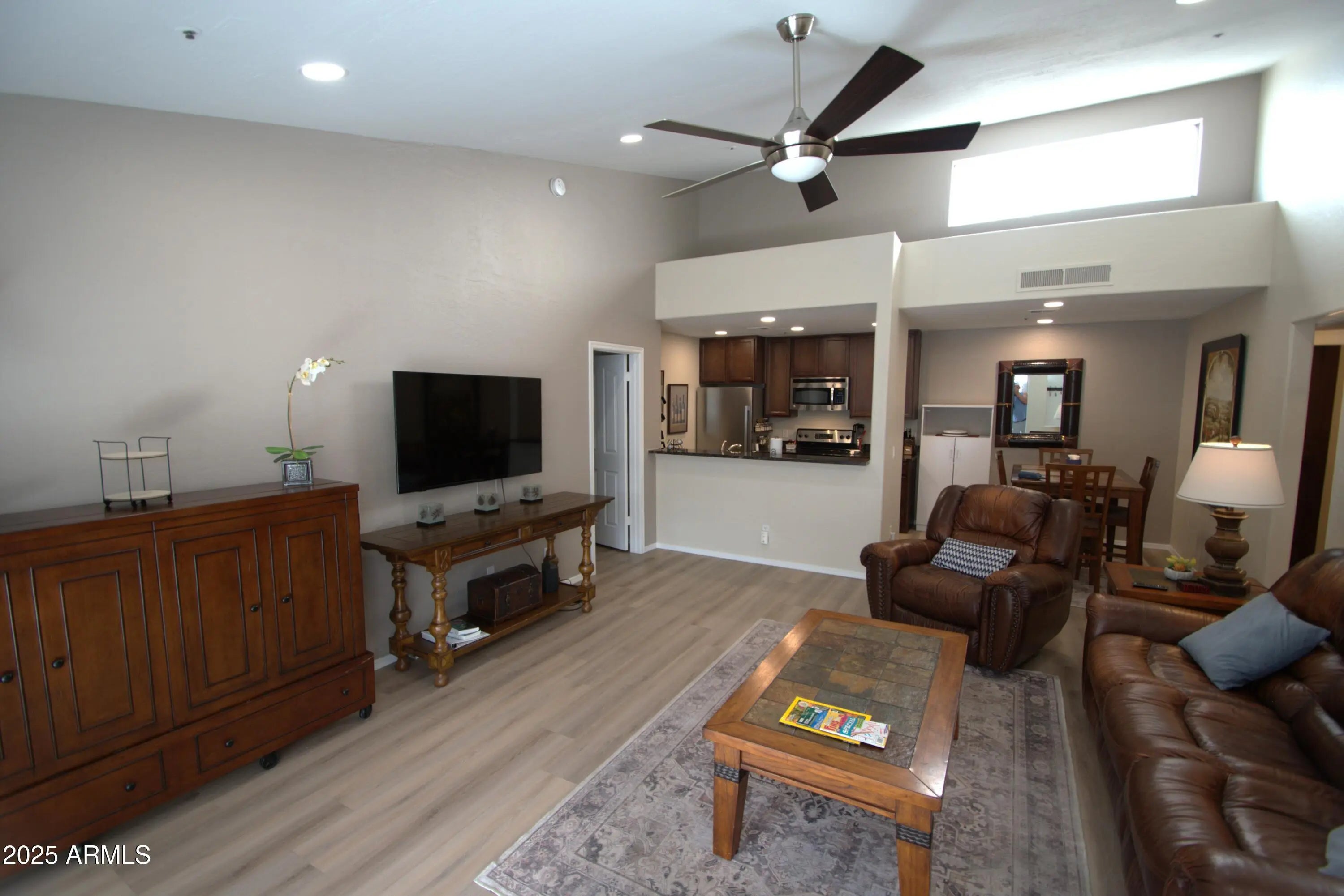 Photo of Listing #6914214