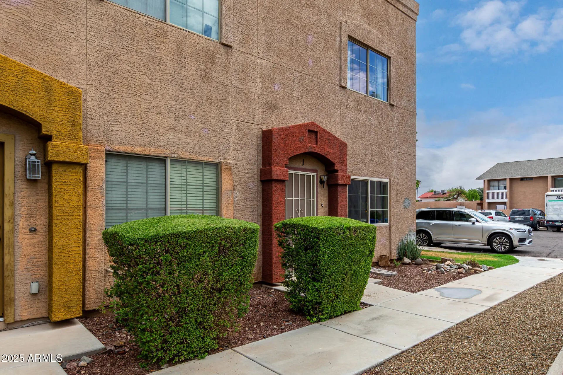 Photo of Listing #6915415