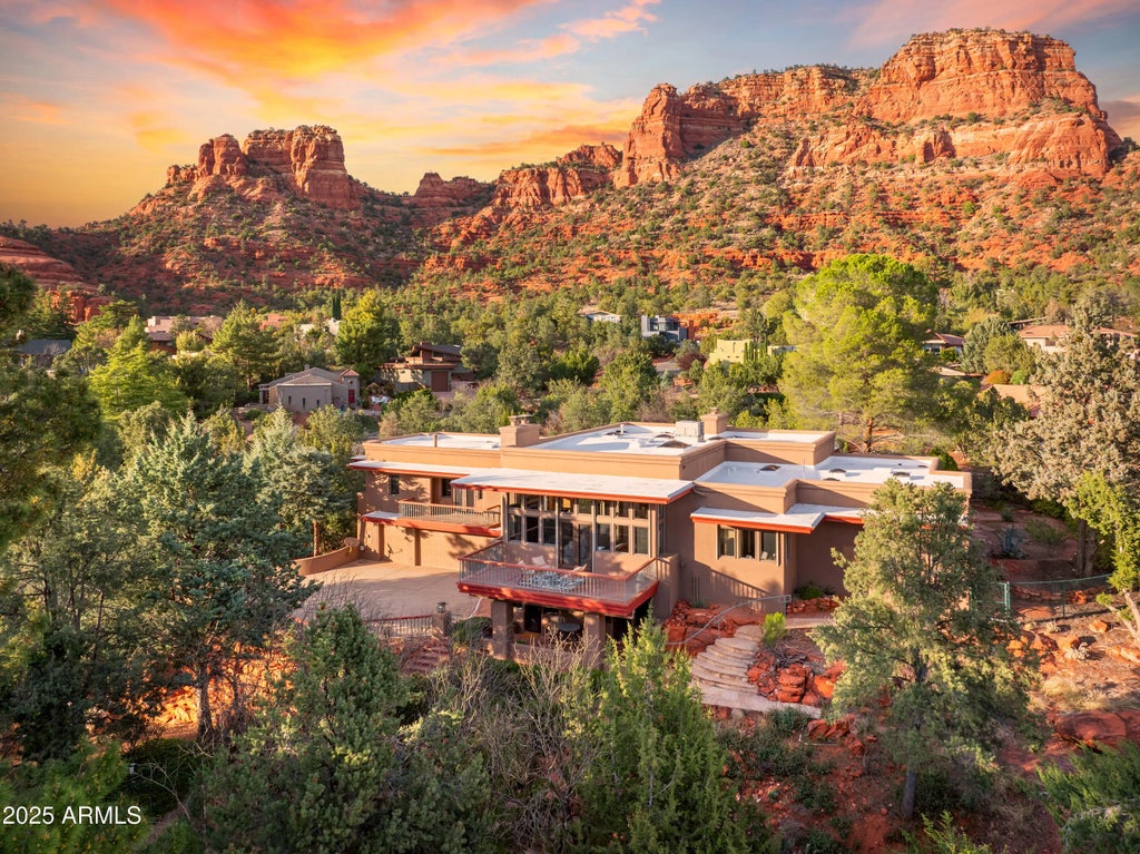 115 Merry Go Round Rock Road, Sedona
