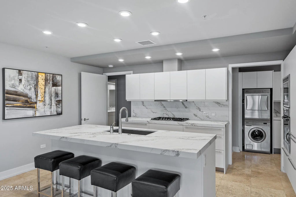 7117 E Rancho Vista Drive (unit 3006), Scottsdale