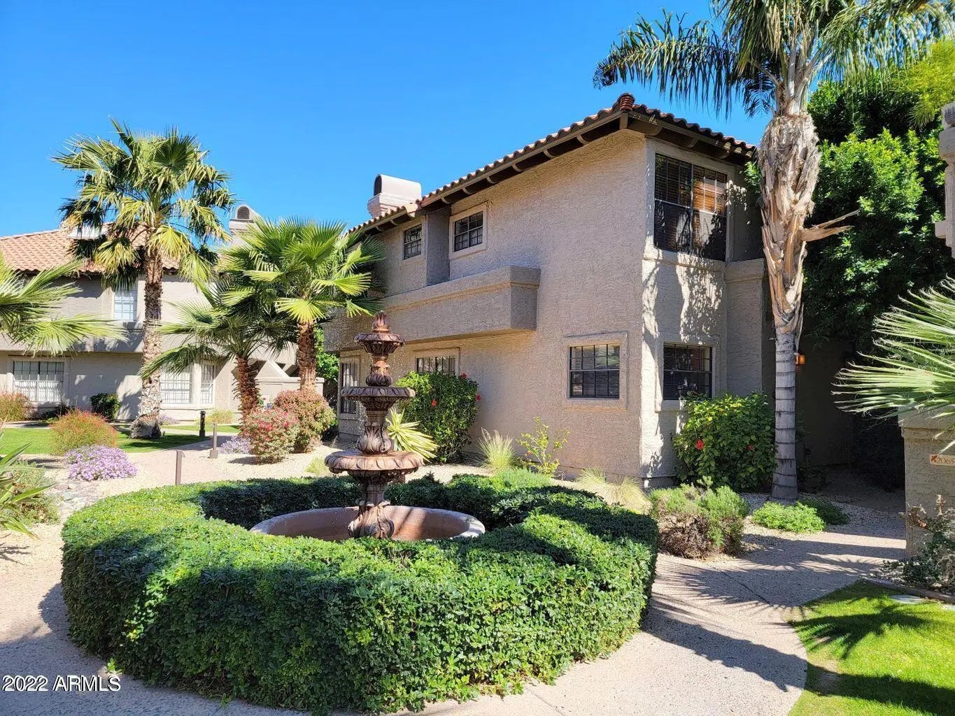 Photo of Listing #6913497