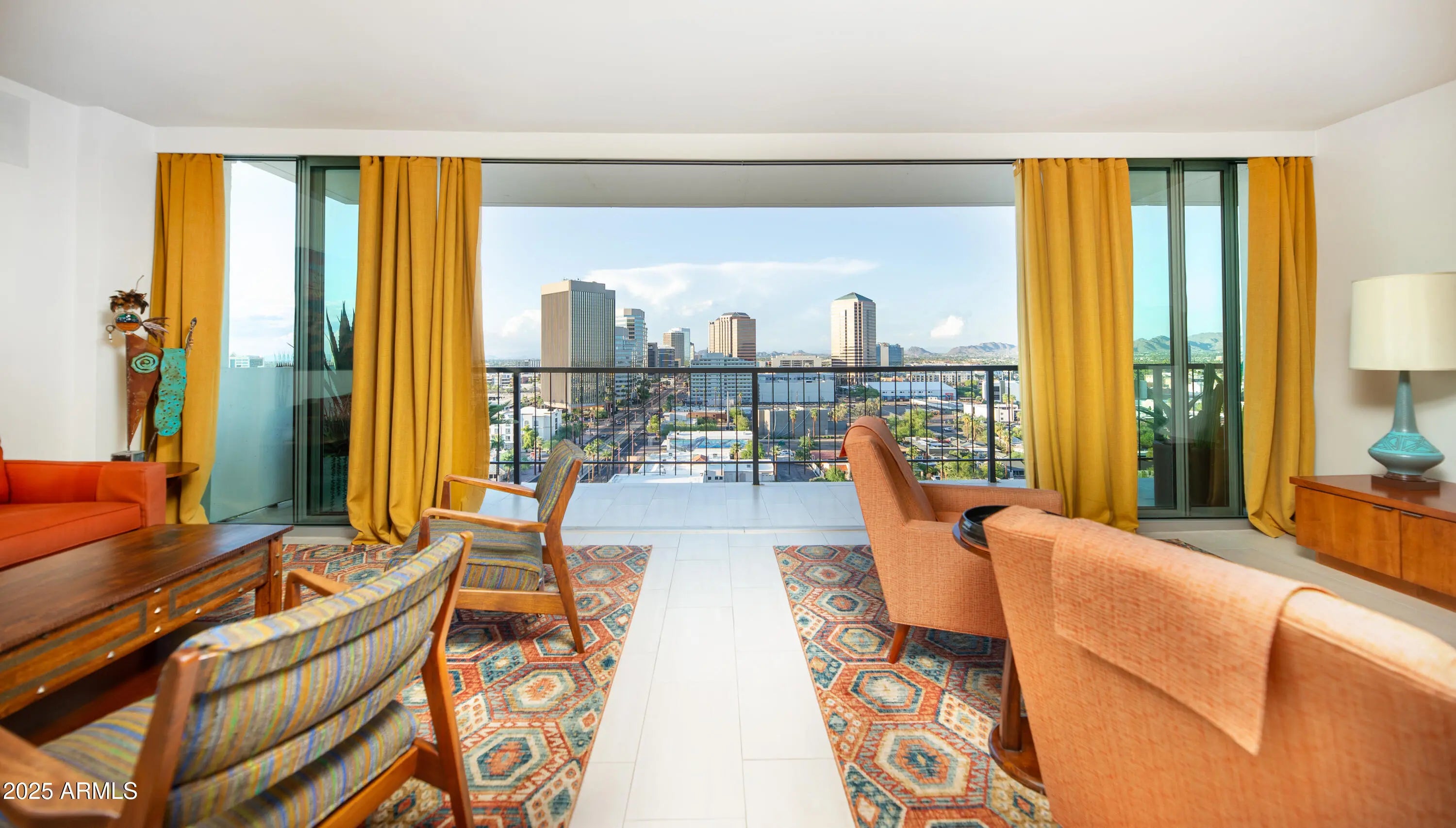 Photo of Listing #6916931