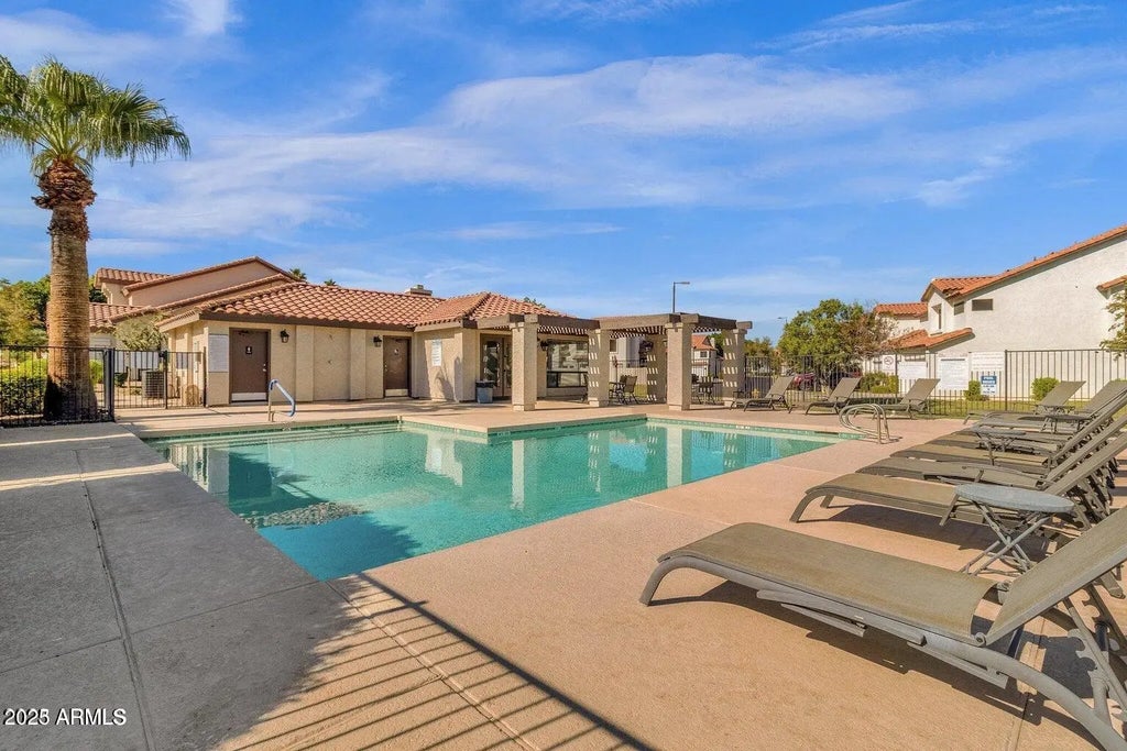 742 S Crows Nest Drive, Gilbert