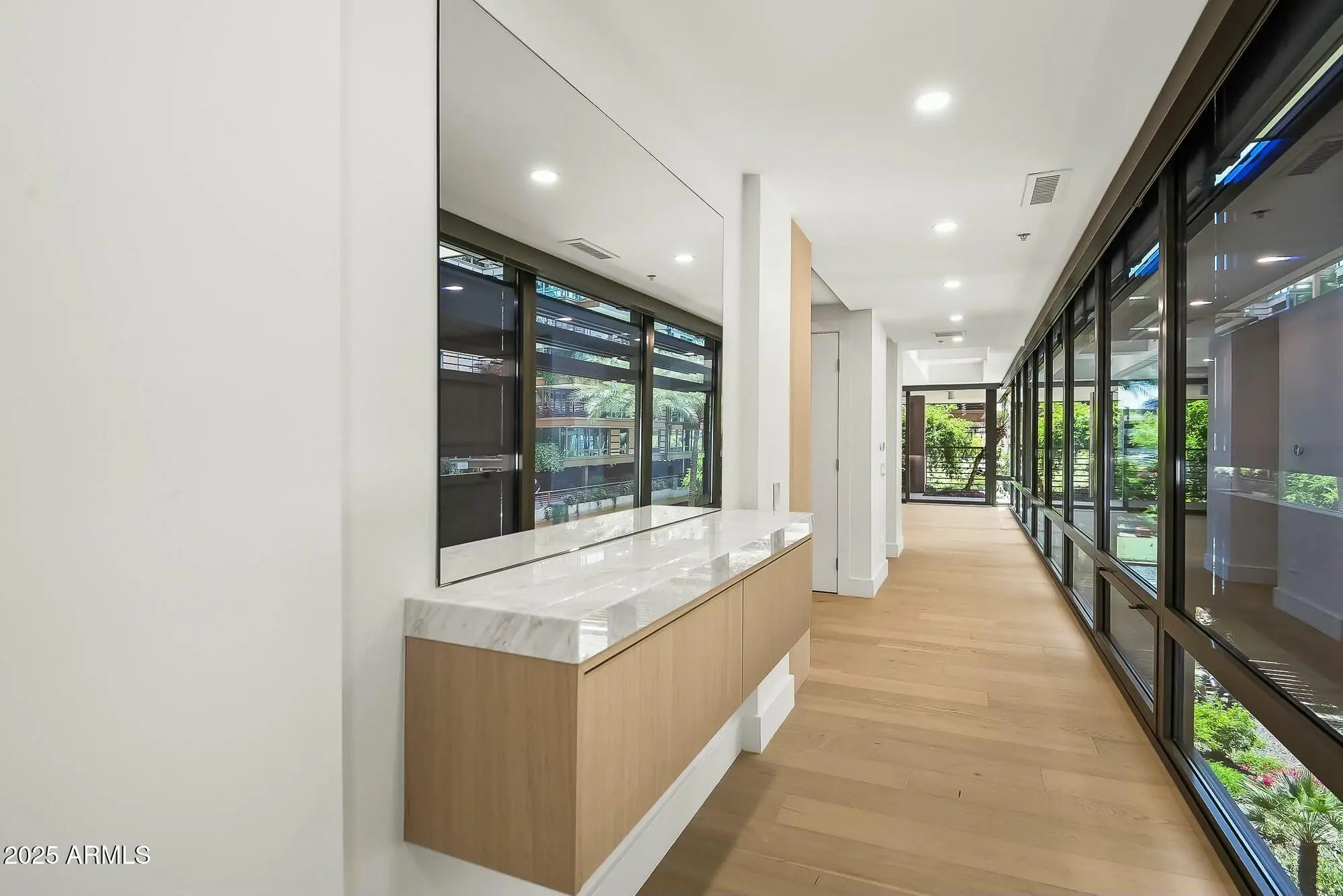 Photo of Listing #6913627