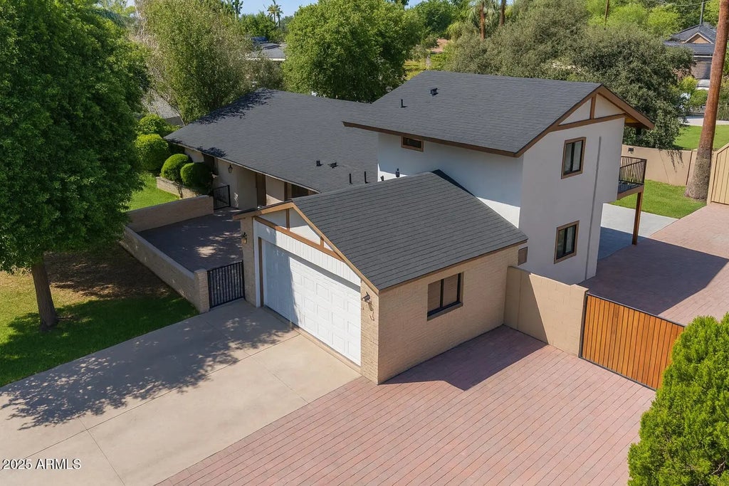 524 W Harmont Drive, Phoenix
