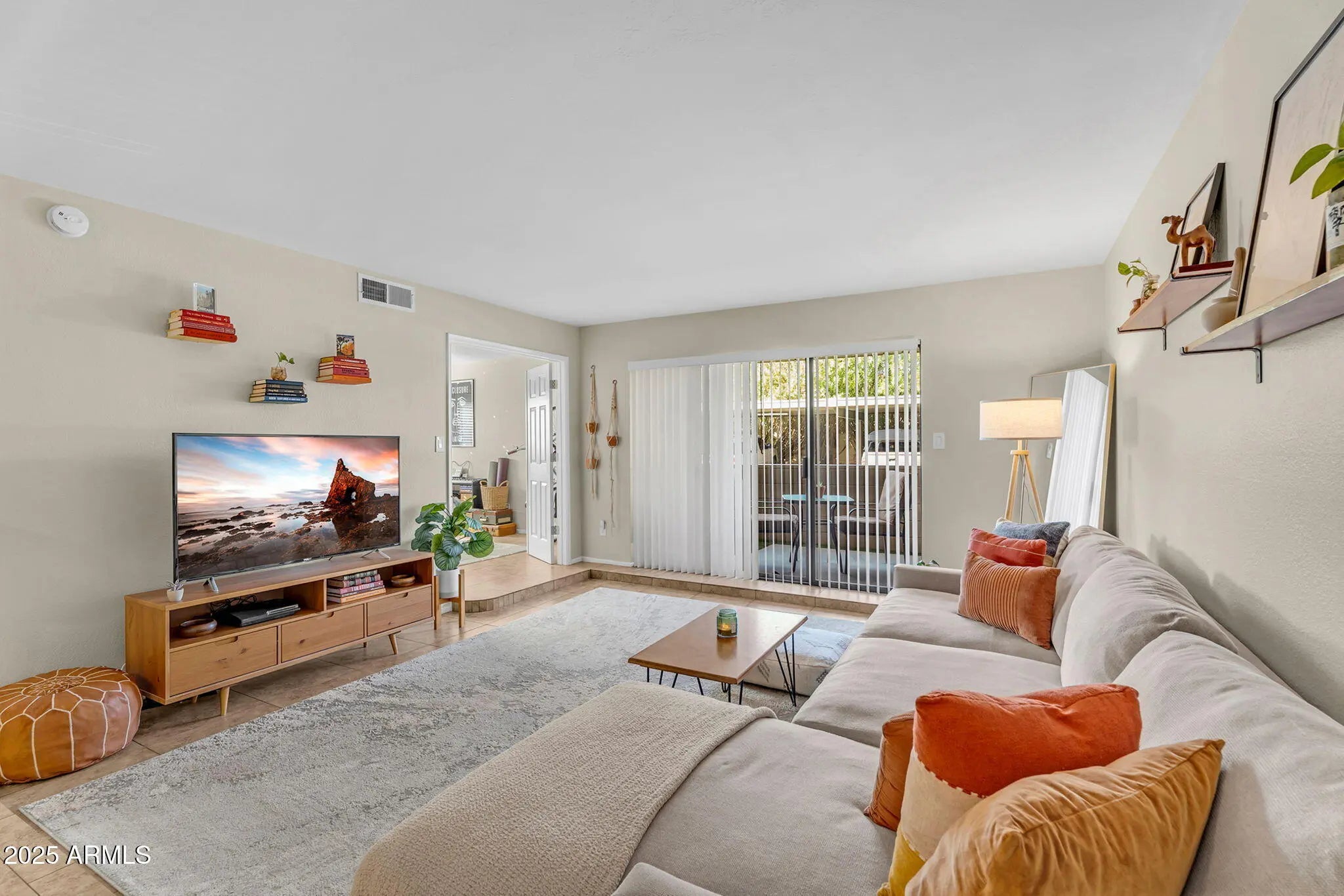 Photo of Listing #6918252