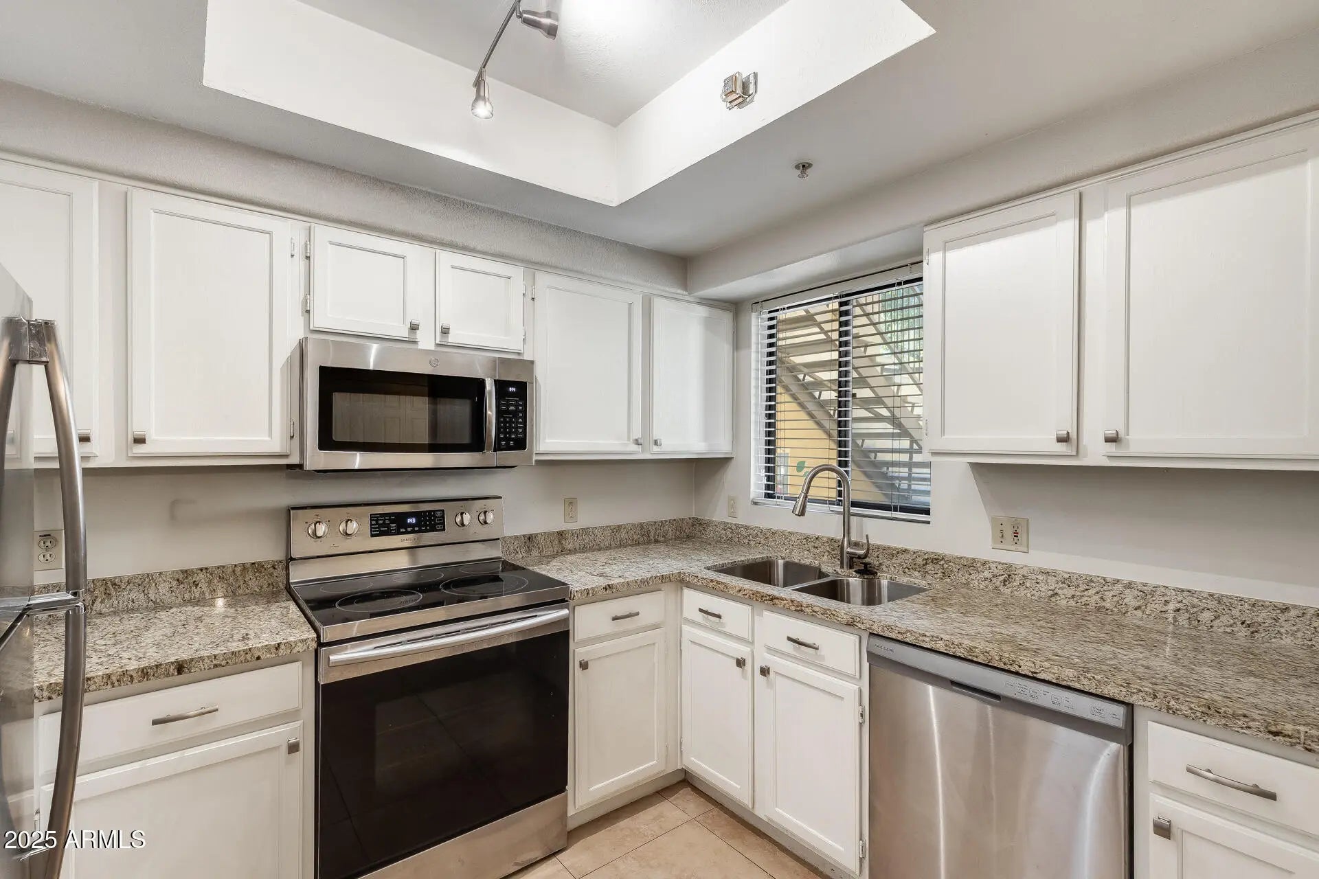 Photo of Listing #6949723