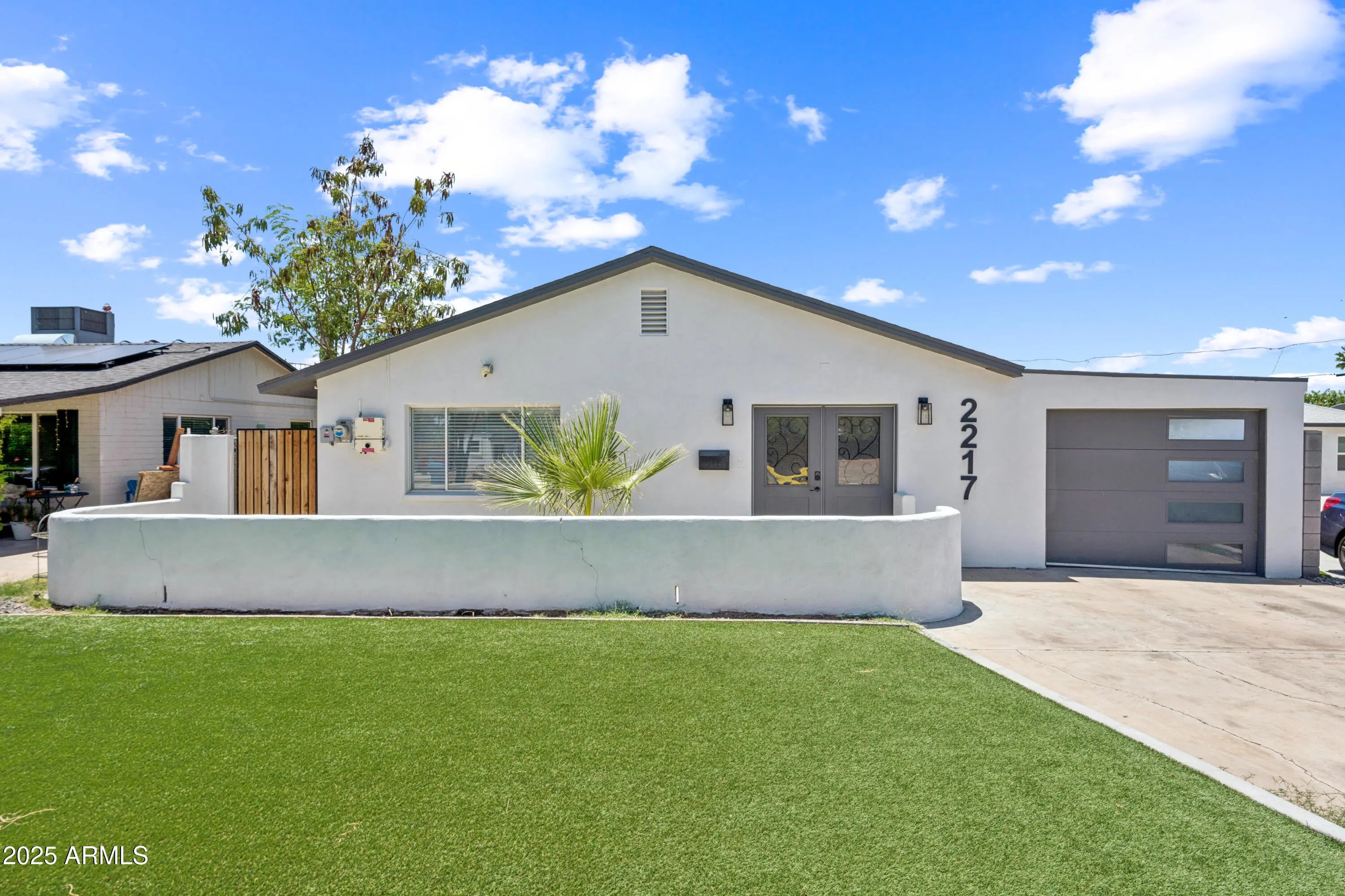 Photo of Listing #6913932