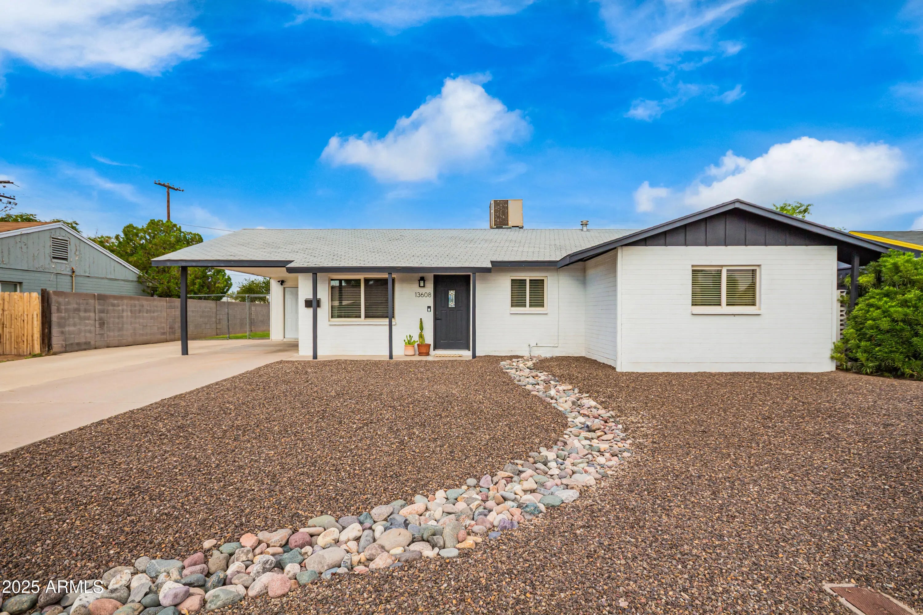 Photo of Listing #6914423