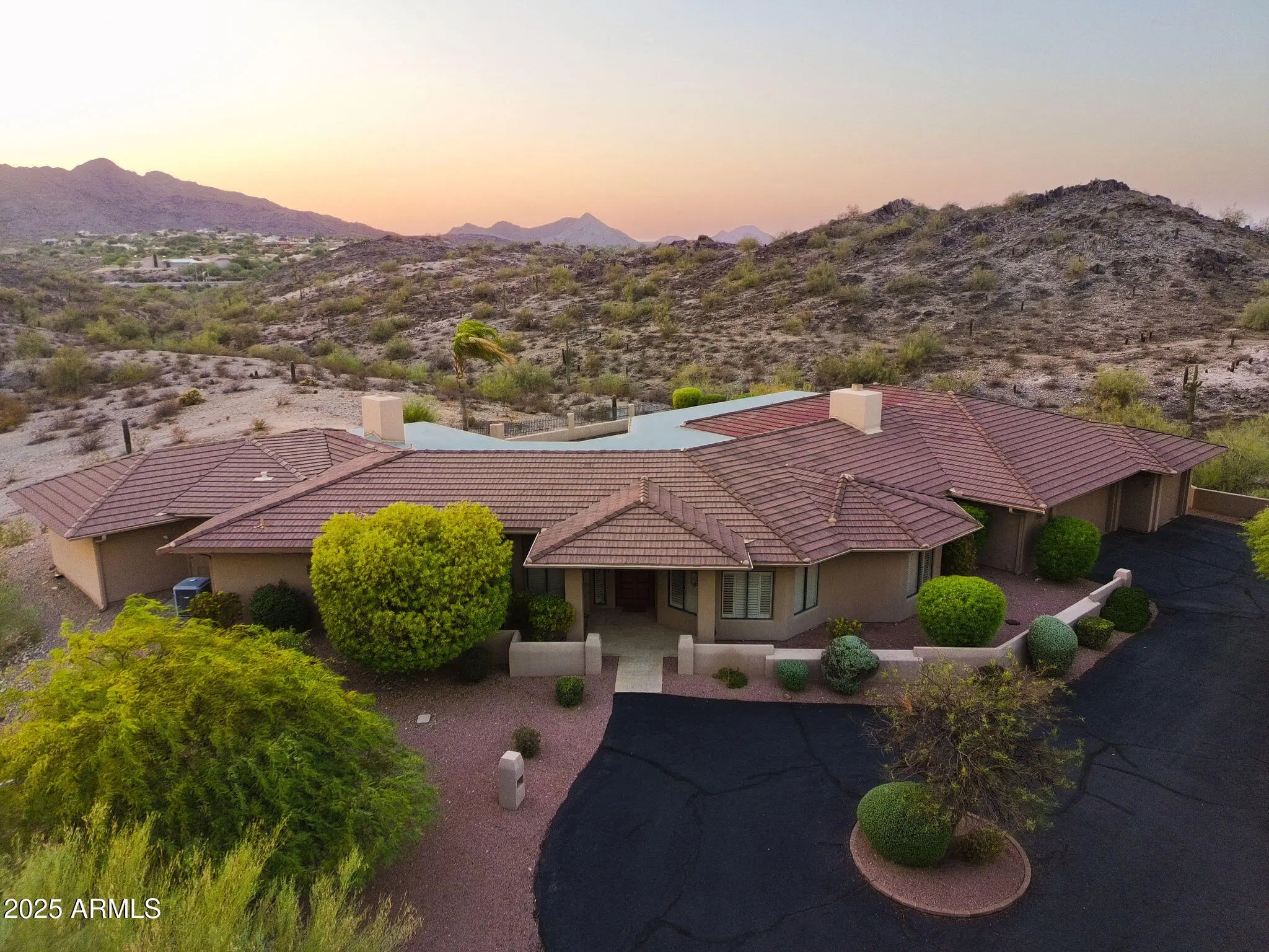 Photo of Listing #6914602