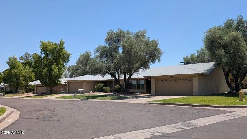 Photo of Listing #6913890