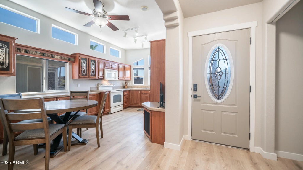 241 Aquamarine Drive, Apache Junction