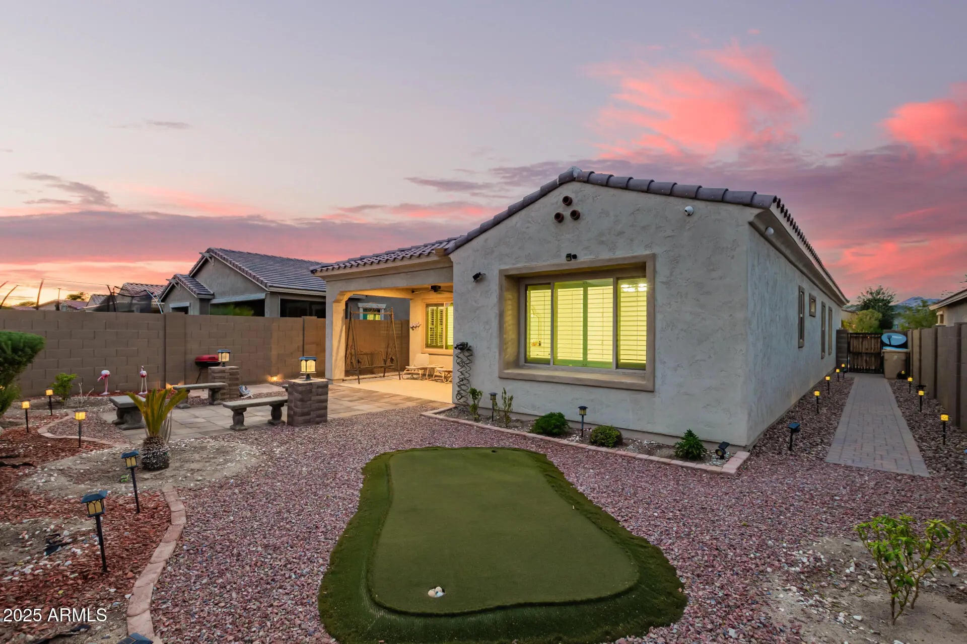 Photo of Listing #6915071